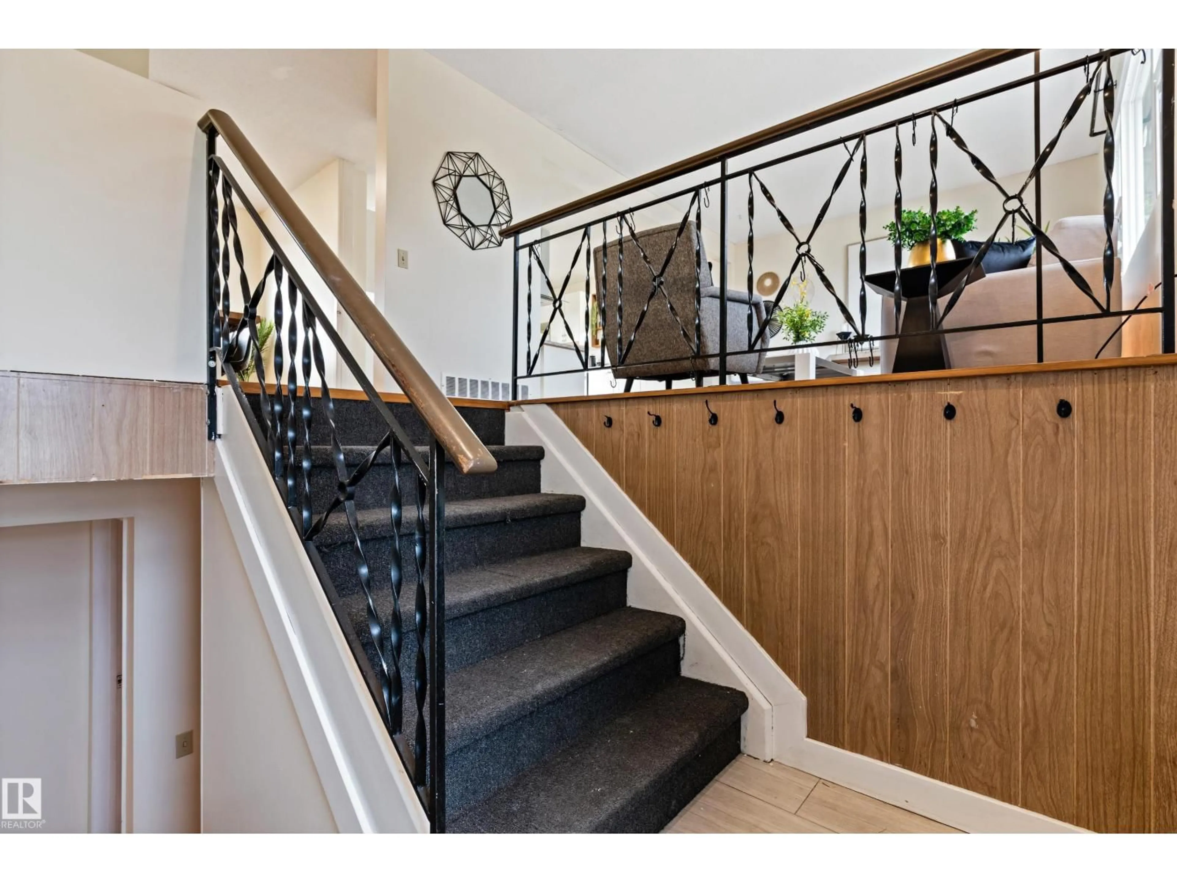 Unknown for 7203 93 AV, Edmonton Alberta T6B1B2