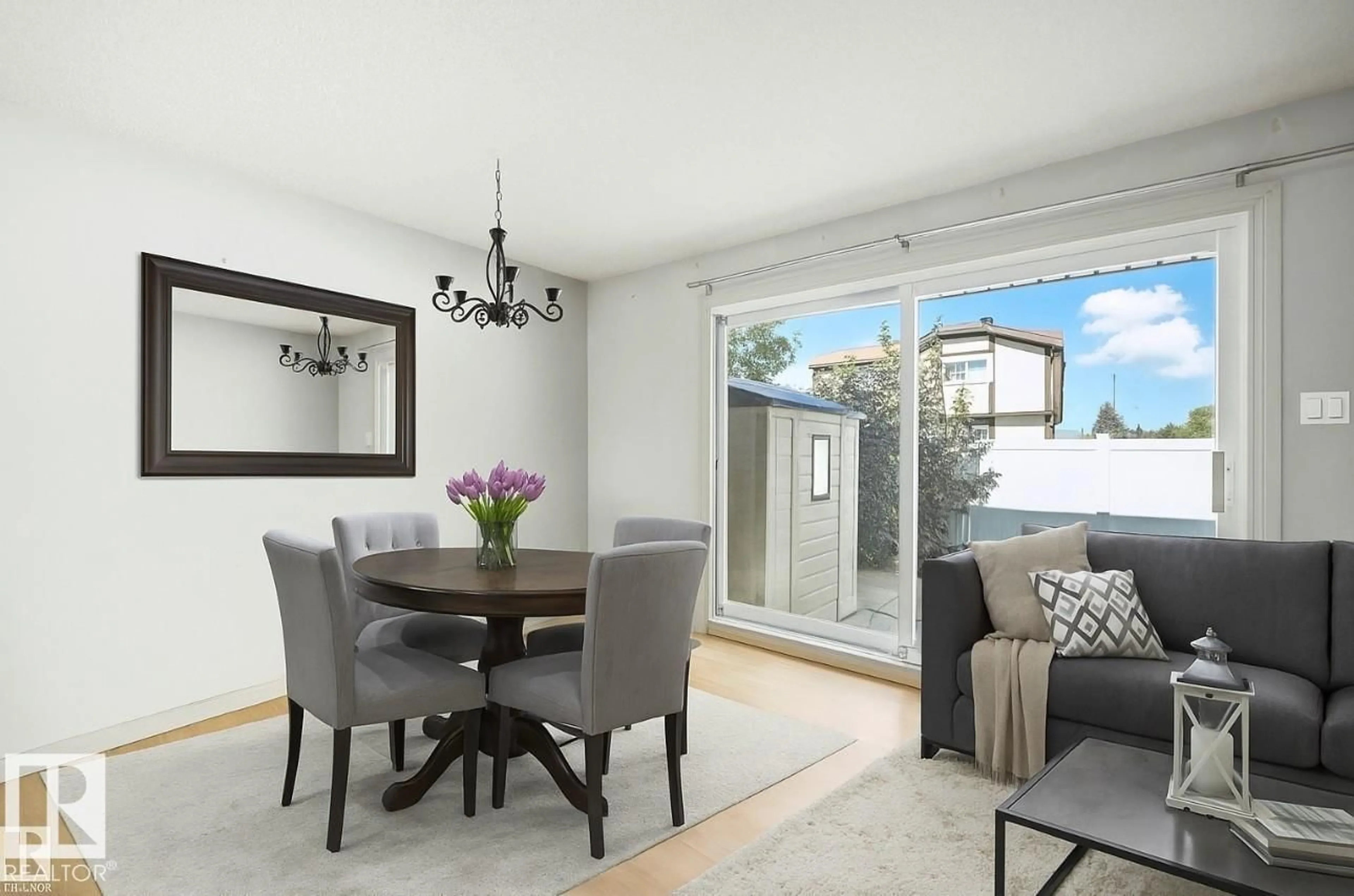 Dining room, unknown for 11406 139 AV, Edmonton Alberta T5X3L4