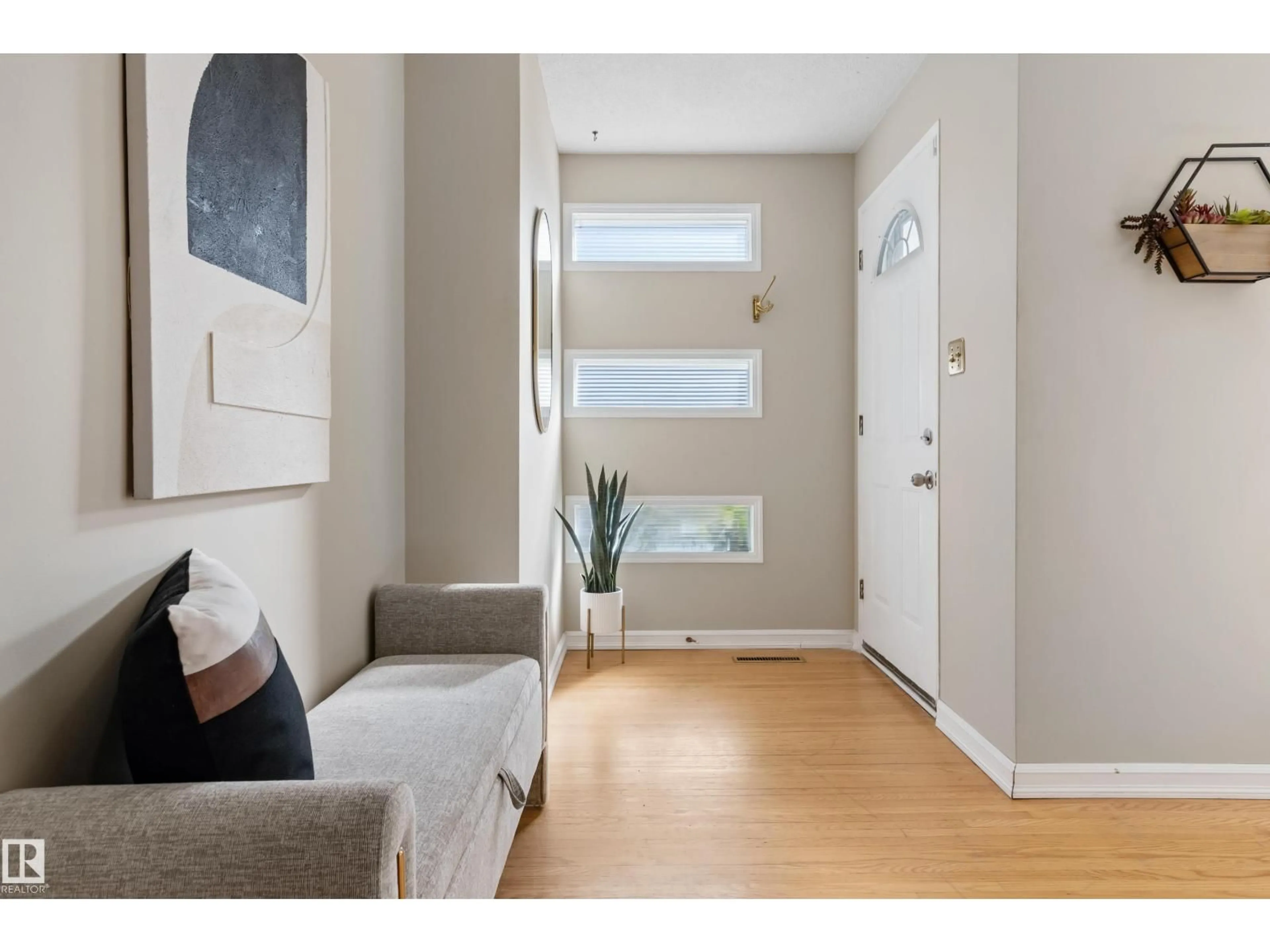 Indoor entryway for 7104 95 AV, Edmonton Alberta T6B1B2