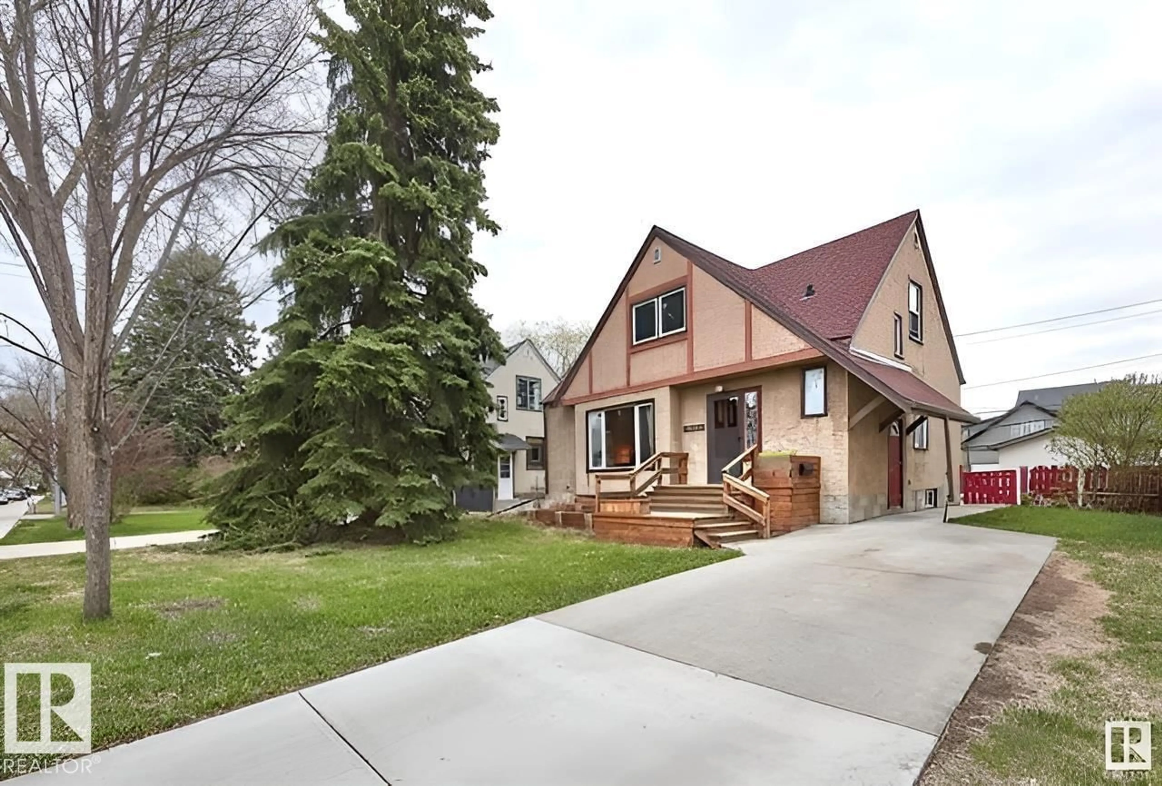 Home with brick exterior material, street for 11507 72 AV, Edmonton Alberta T6G0B7