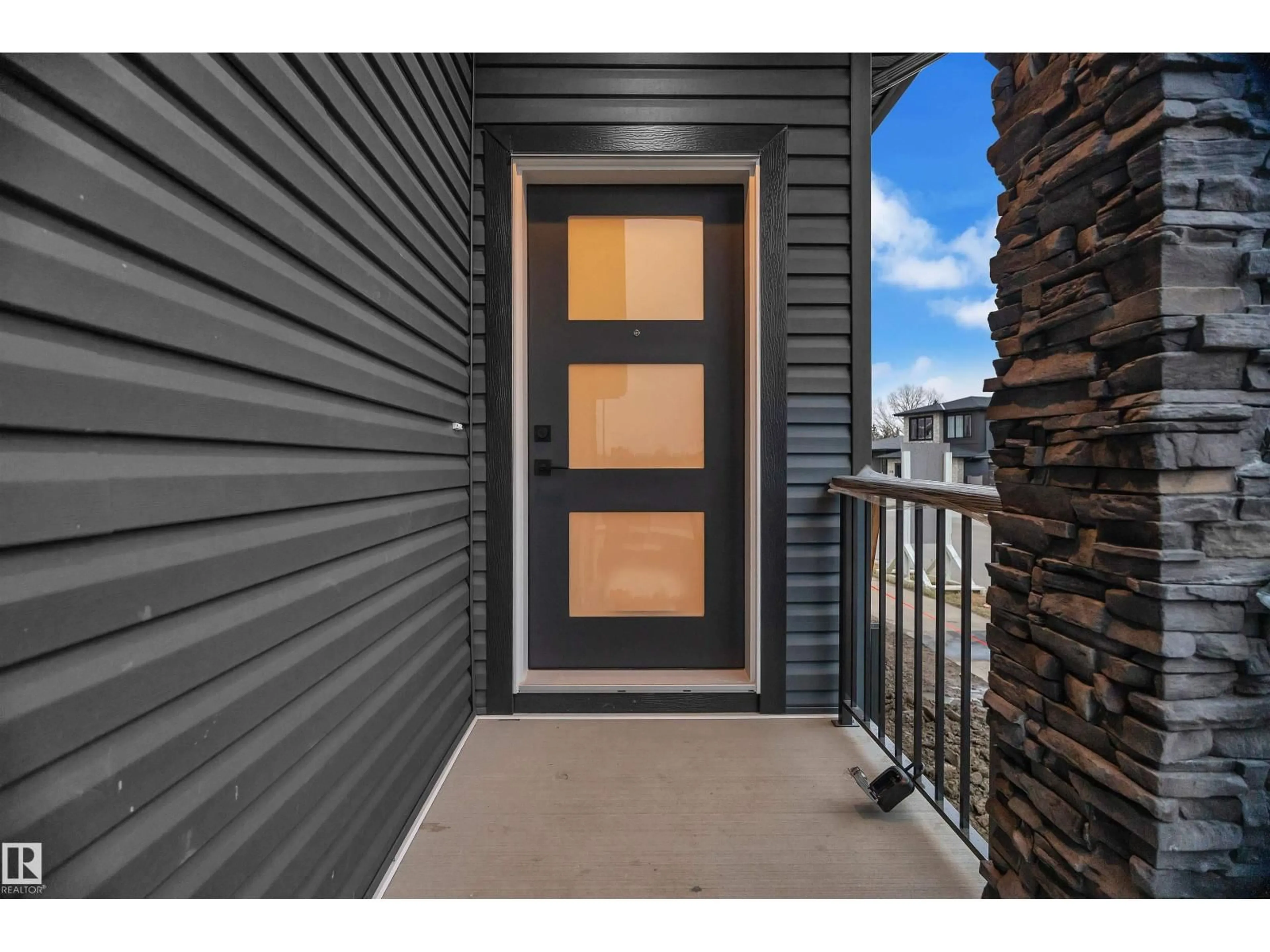Indoor entryway for 151 GRAYBRIAR DR, Stony Plain Alberta T7Z0M7
