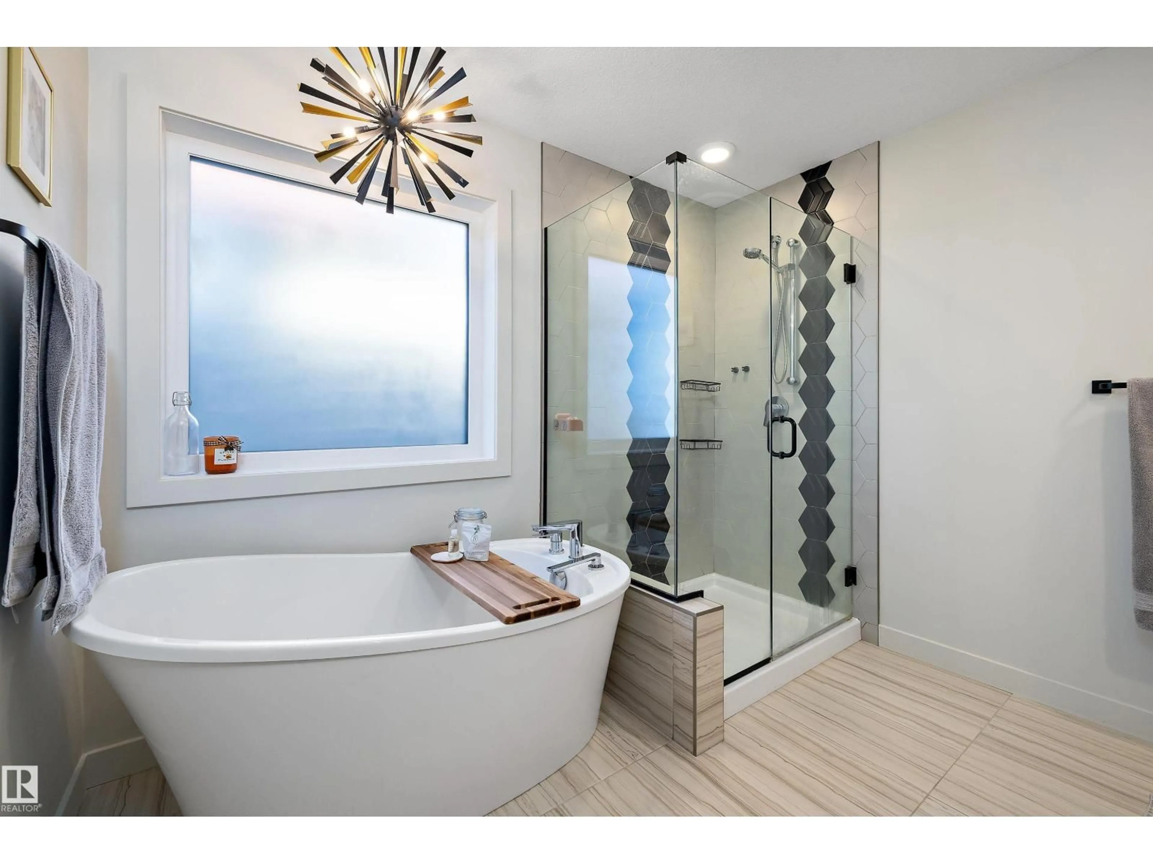 Contemporary bathroom, ceramic/tile floor for 2 ELWYCK GA, Spruce Grove Alberta T7X0Z2