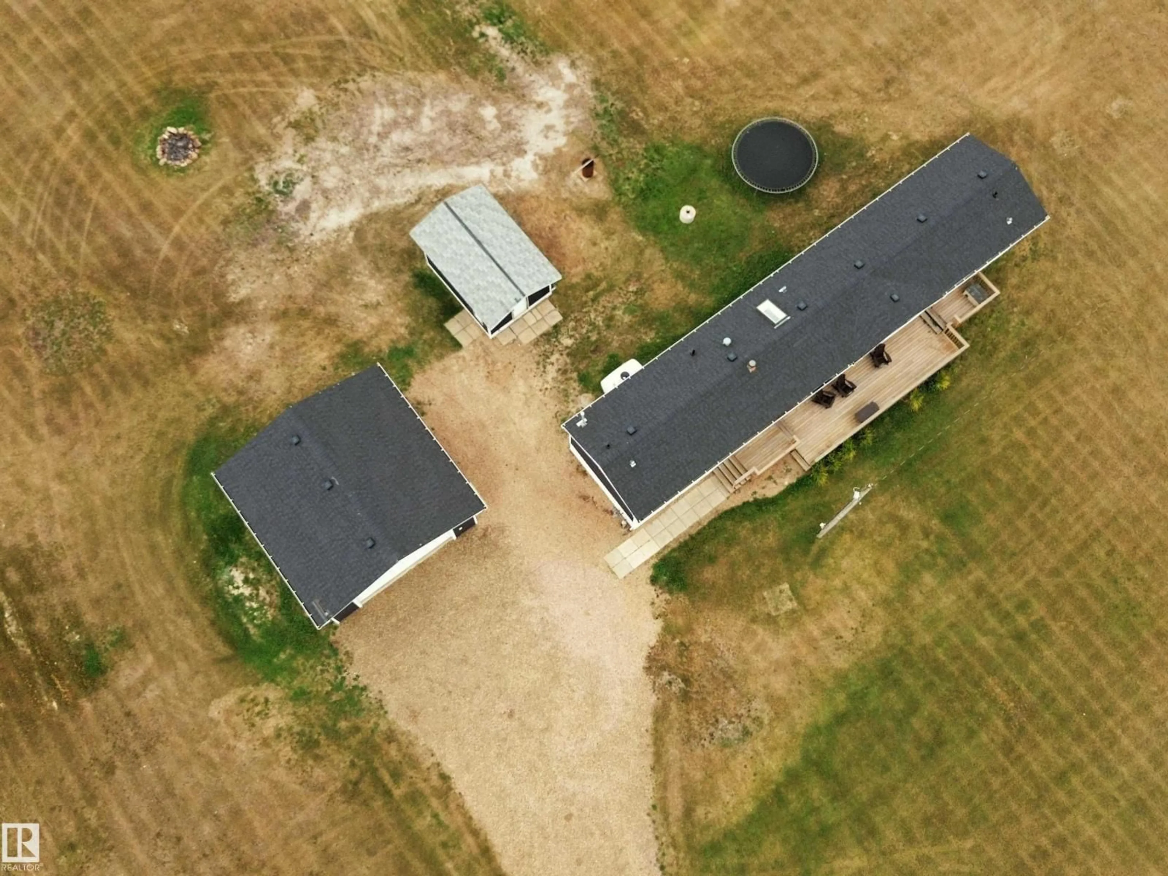 A pic from outside/outdoor area/front of a property/back of a property/a pic from drone, building for 42 RICHFIELD RD, Rural Sturgeon County Alberta T0G1L2
