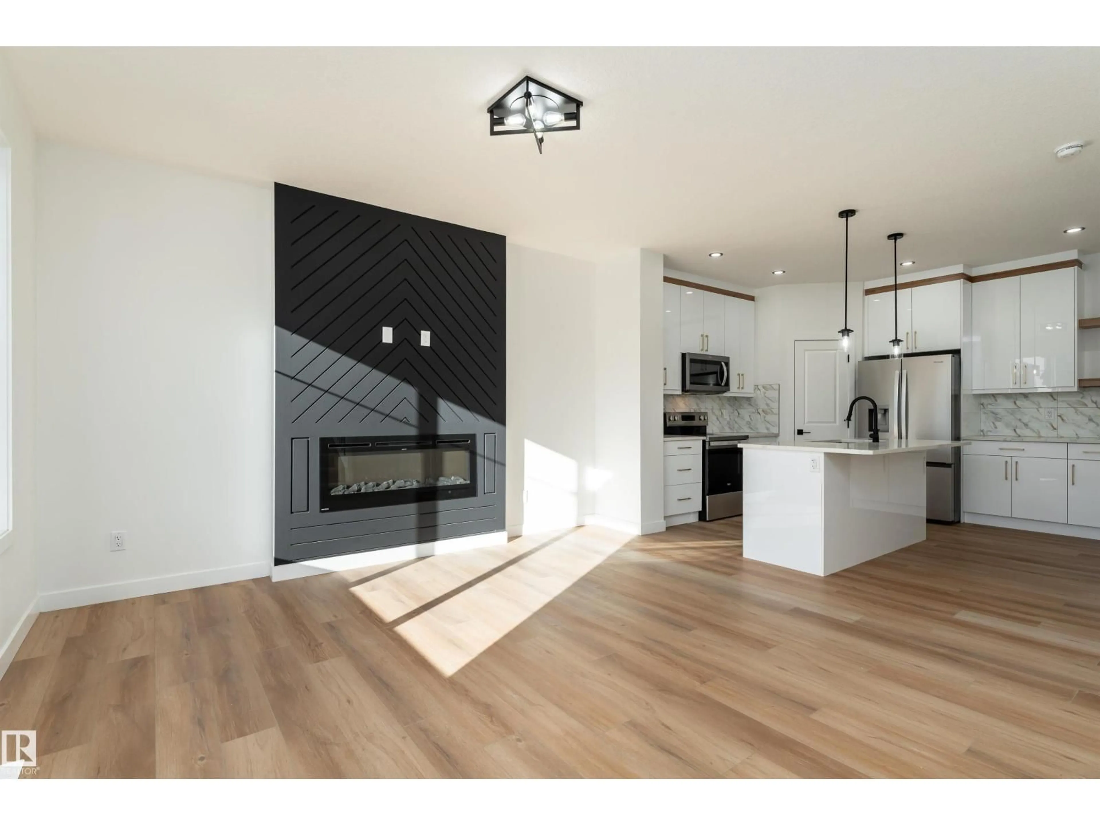 Open concept kitchen, wood/laminate floor for 20 WESTWYCK LINK, Spruce Grove Alberta T7X4G1