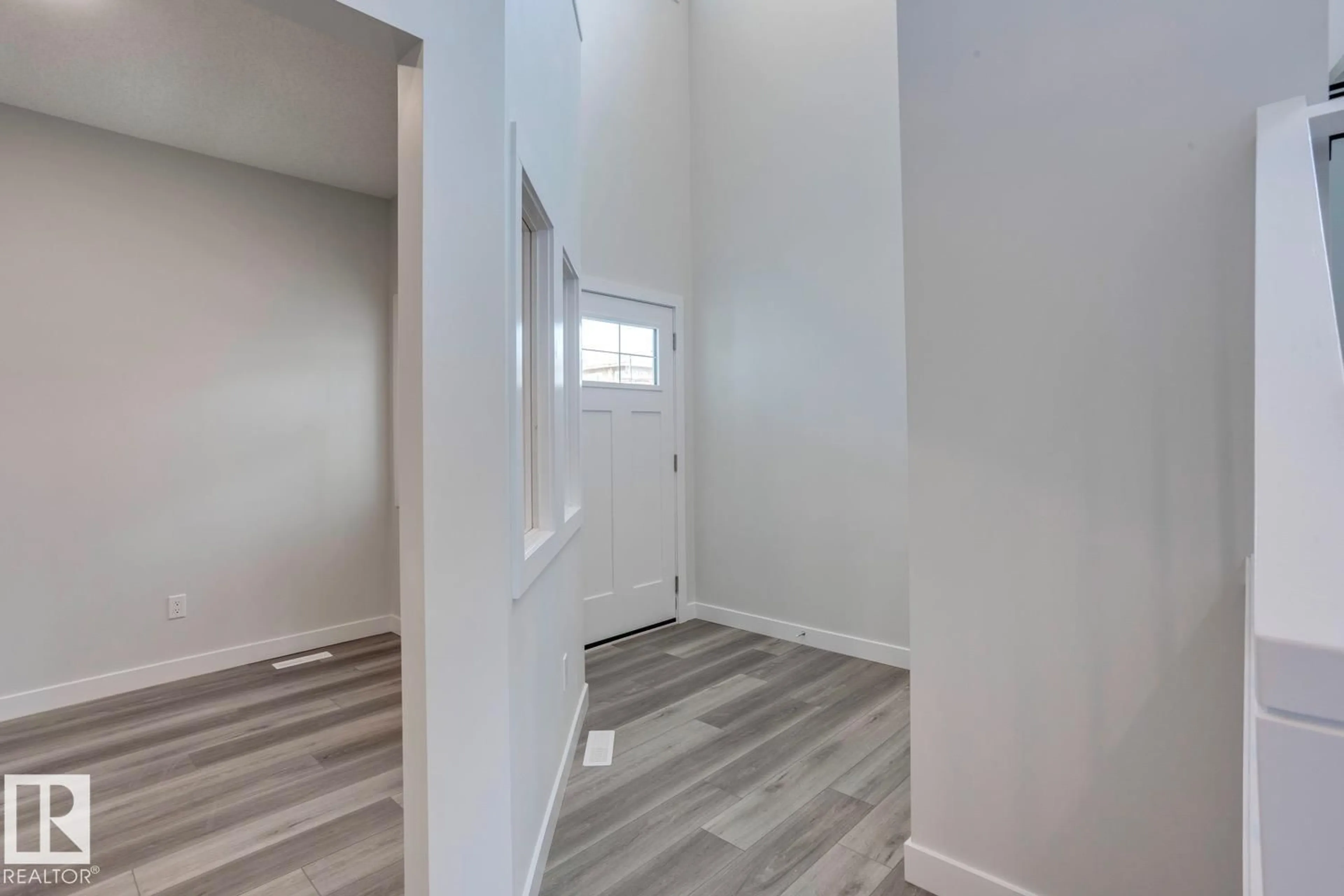 Indoor entryway for 2831 191 ST, Edmonton Alberta T6M3C3