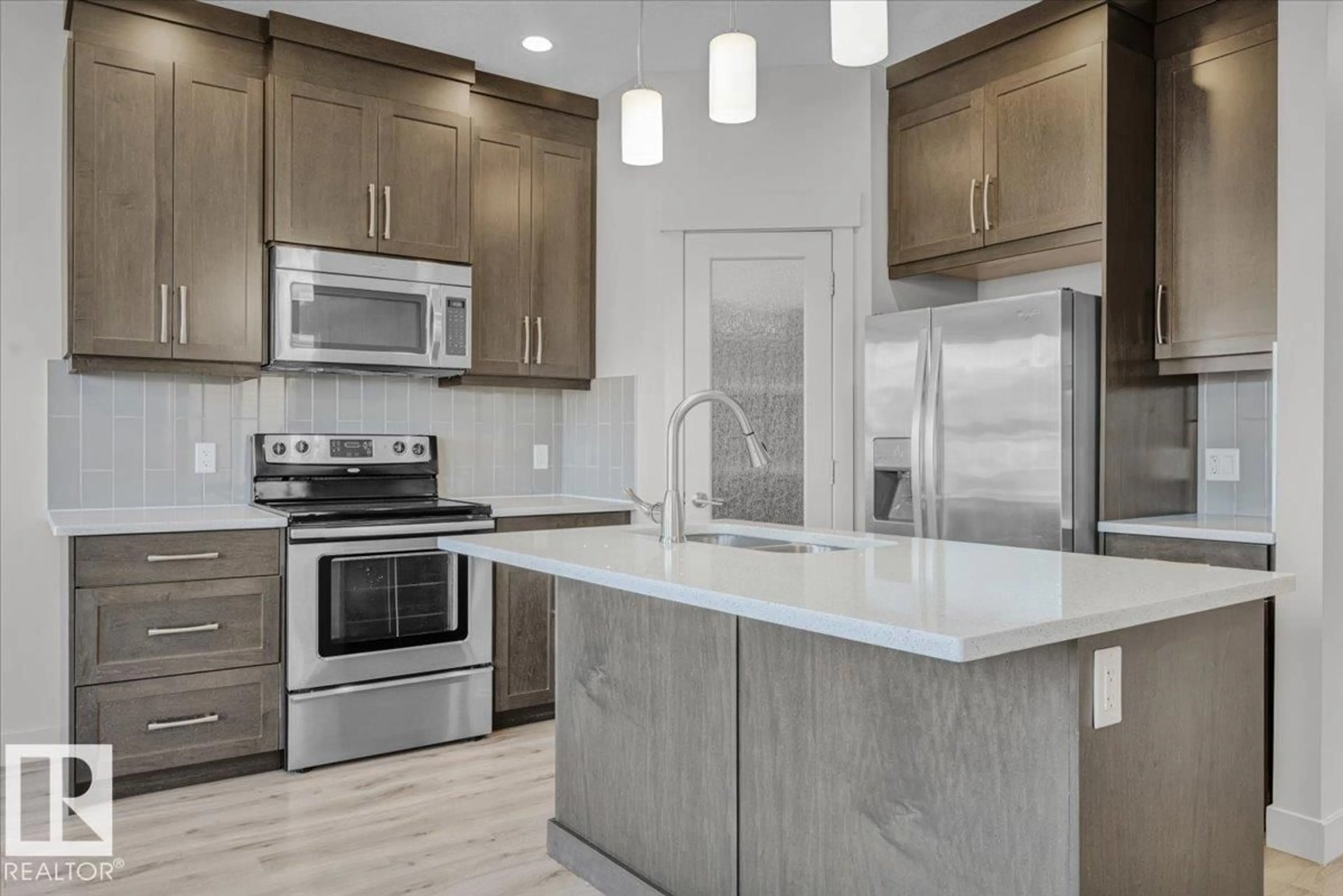 Open concept kitchen, unknown for 137 RICHMOND LI, Fort Saskatchewan Alberta T8L0S6