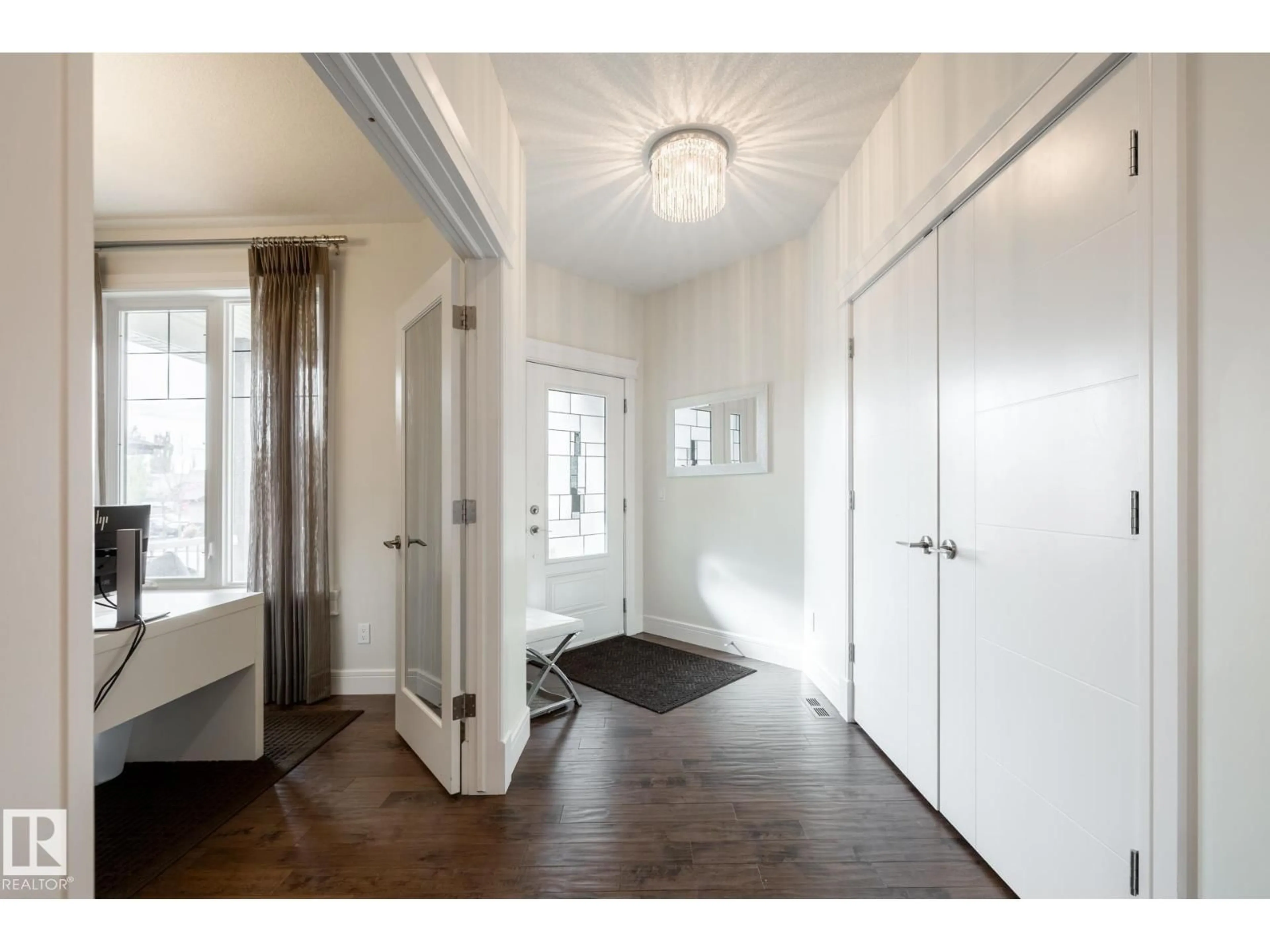 Indoor entryway for 75 NADINE WY, St. Albert Alberta T8N1C6