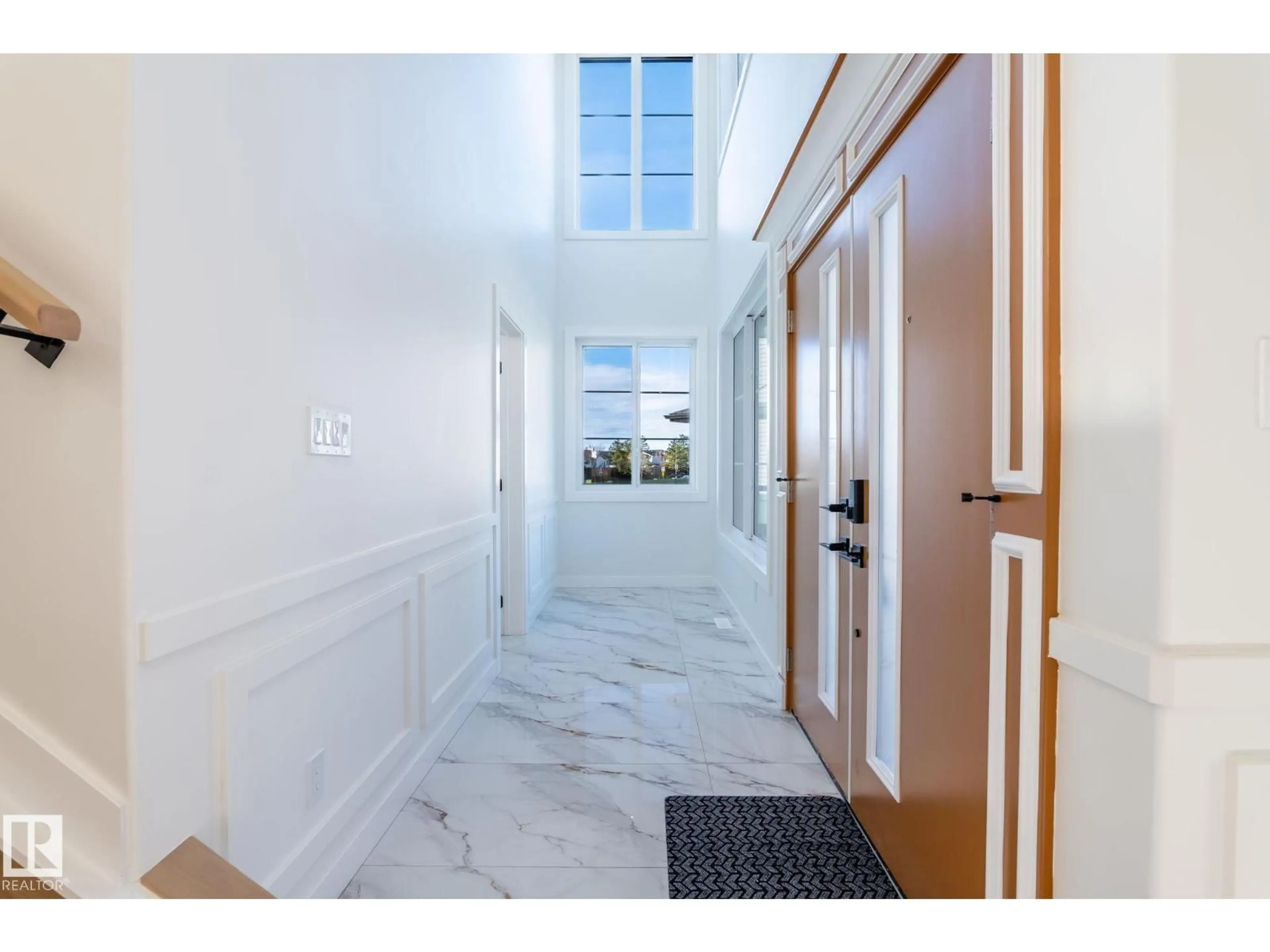 Indoor entryway for 2005 154 AV, Edmonton Alberta T5Y4H7