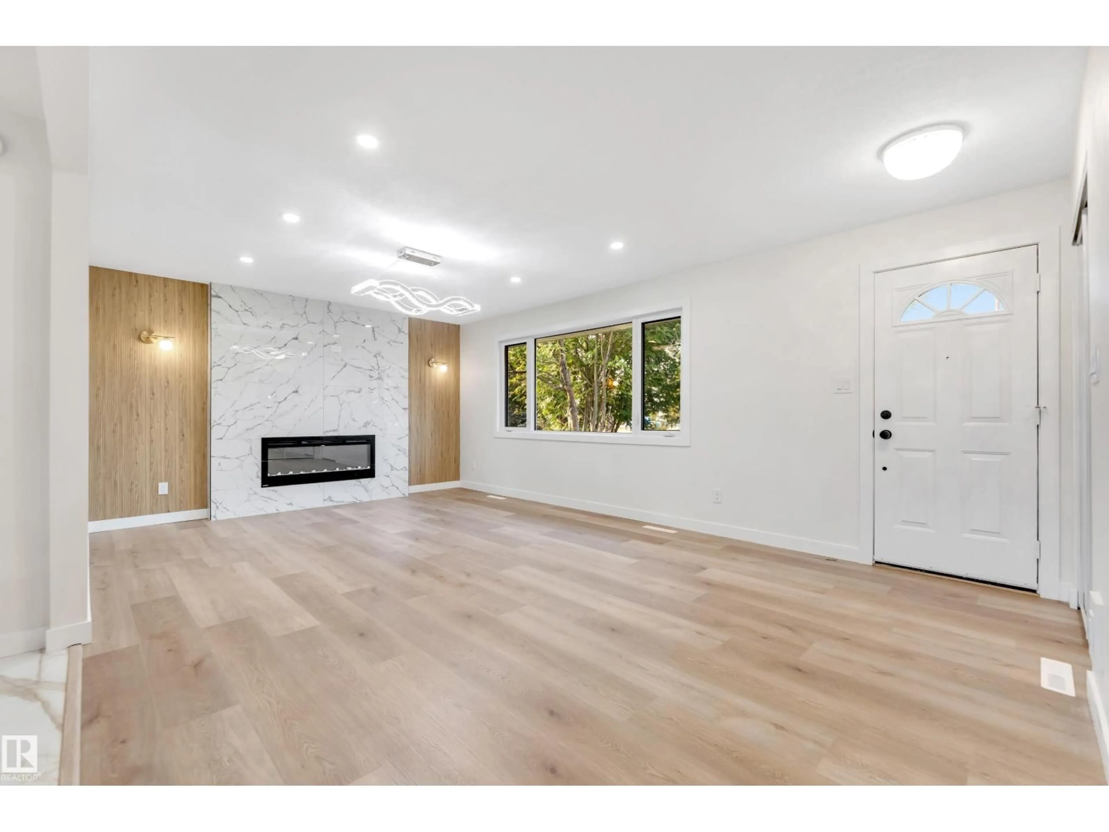 A pic of a room for 5907 137 AV, Edmonton Alberta T5A0P1