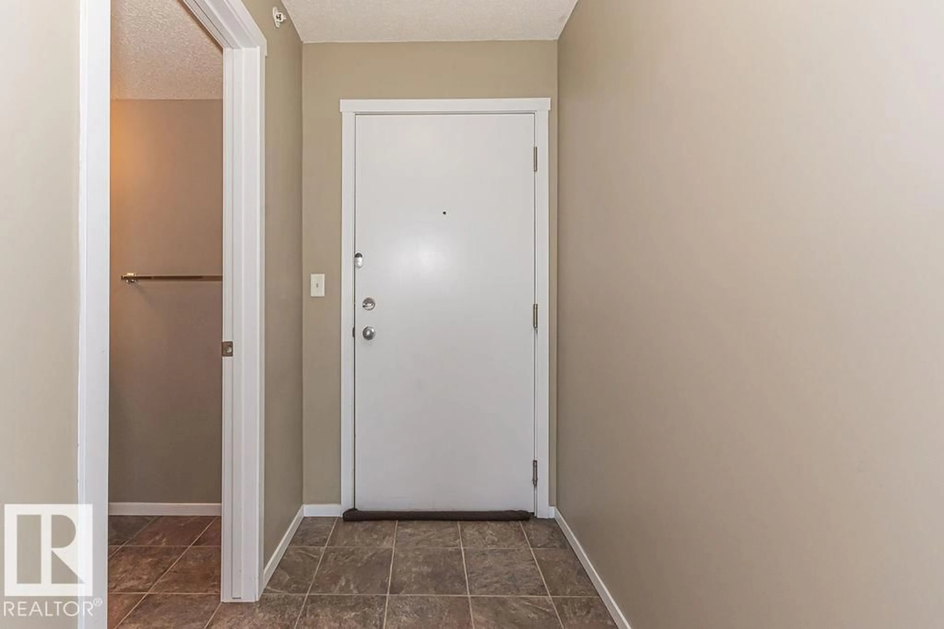 Indoor entryway for #421 - 5370 CHAPPELLE RD, Edmonton Alberta T6W3L5