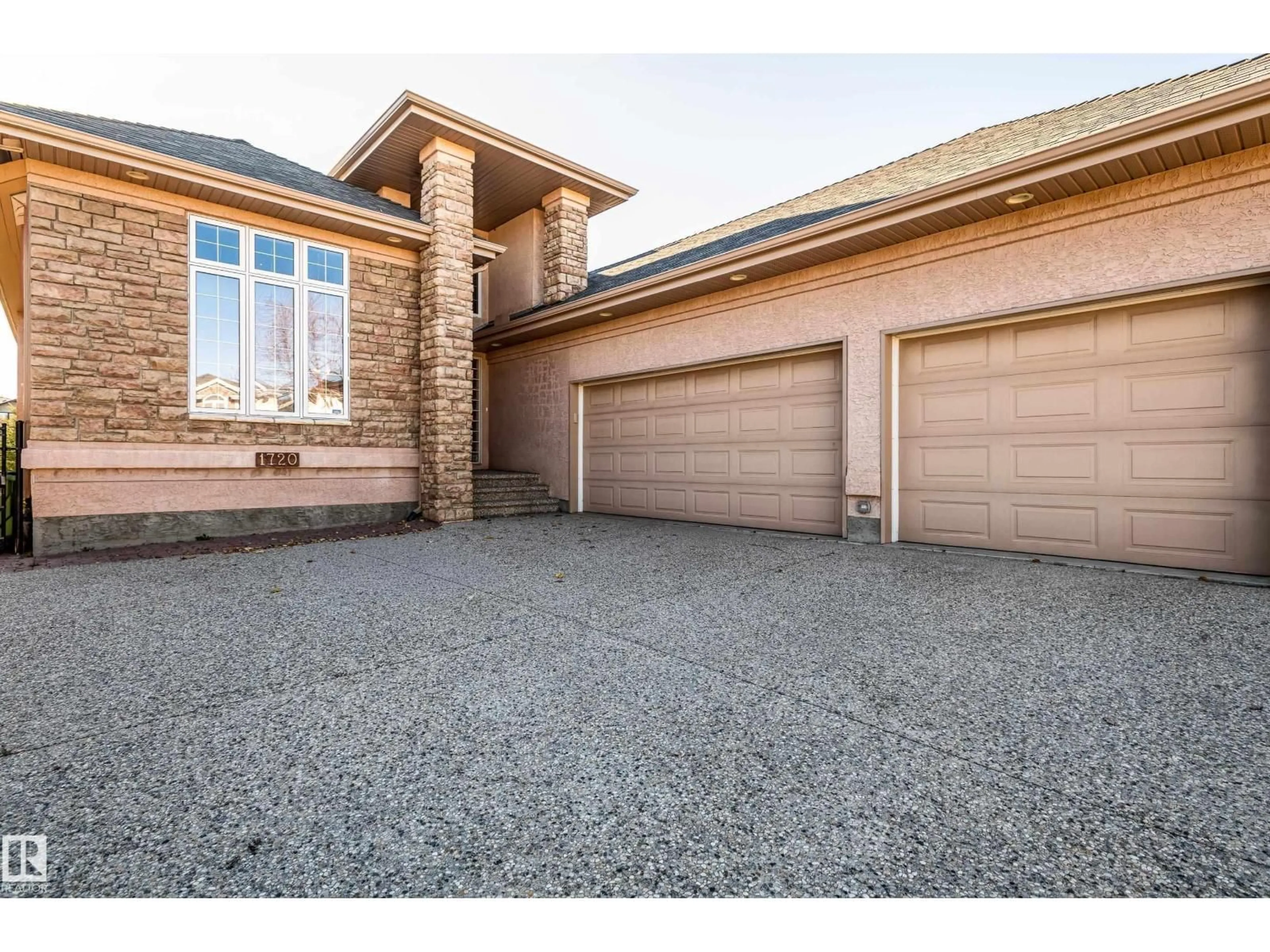 Indoor garage for 1720 HASWELL COVE CV, Edmonton Alberta T6R3B1