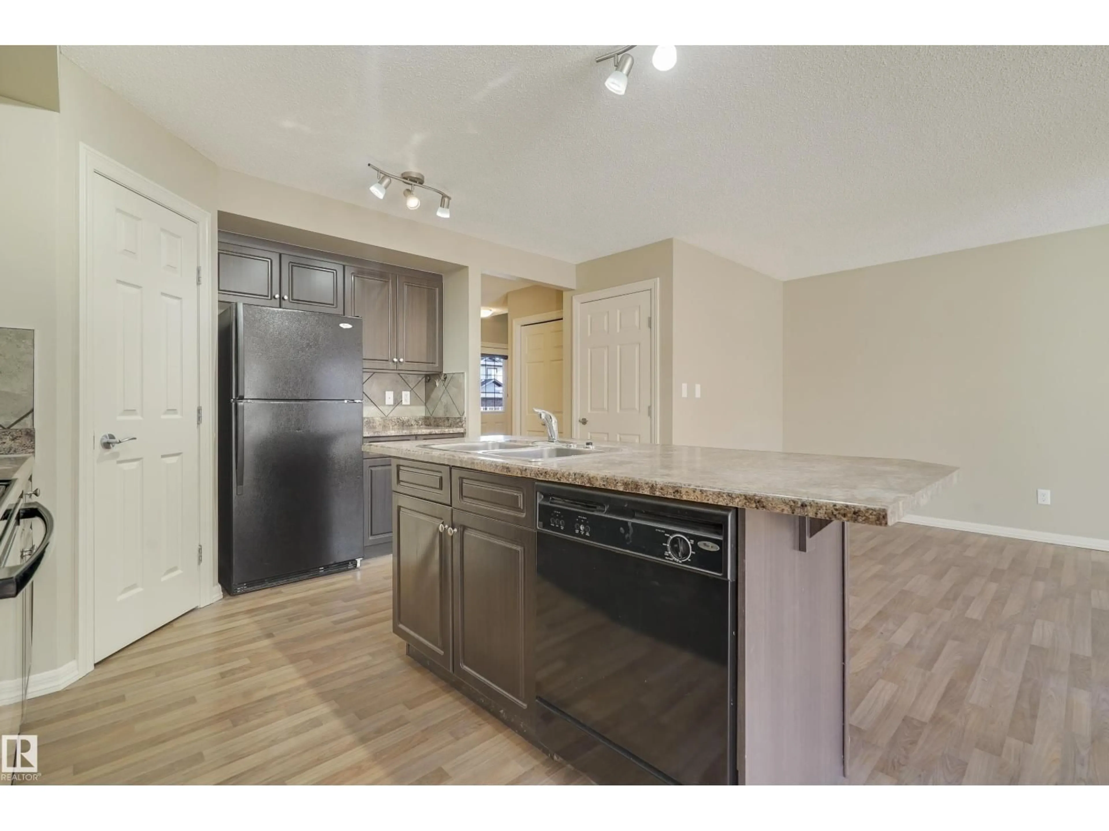 Unknown for 1323 CUNNINGHAM DR, Edmonton Alberta T6W1R8