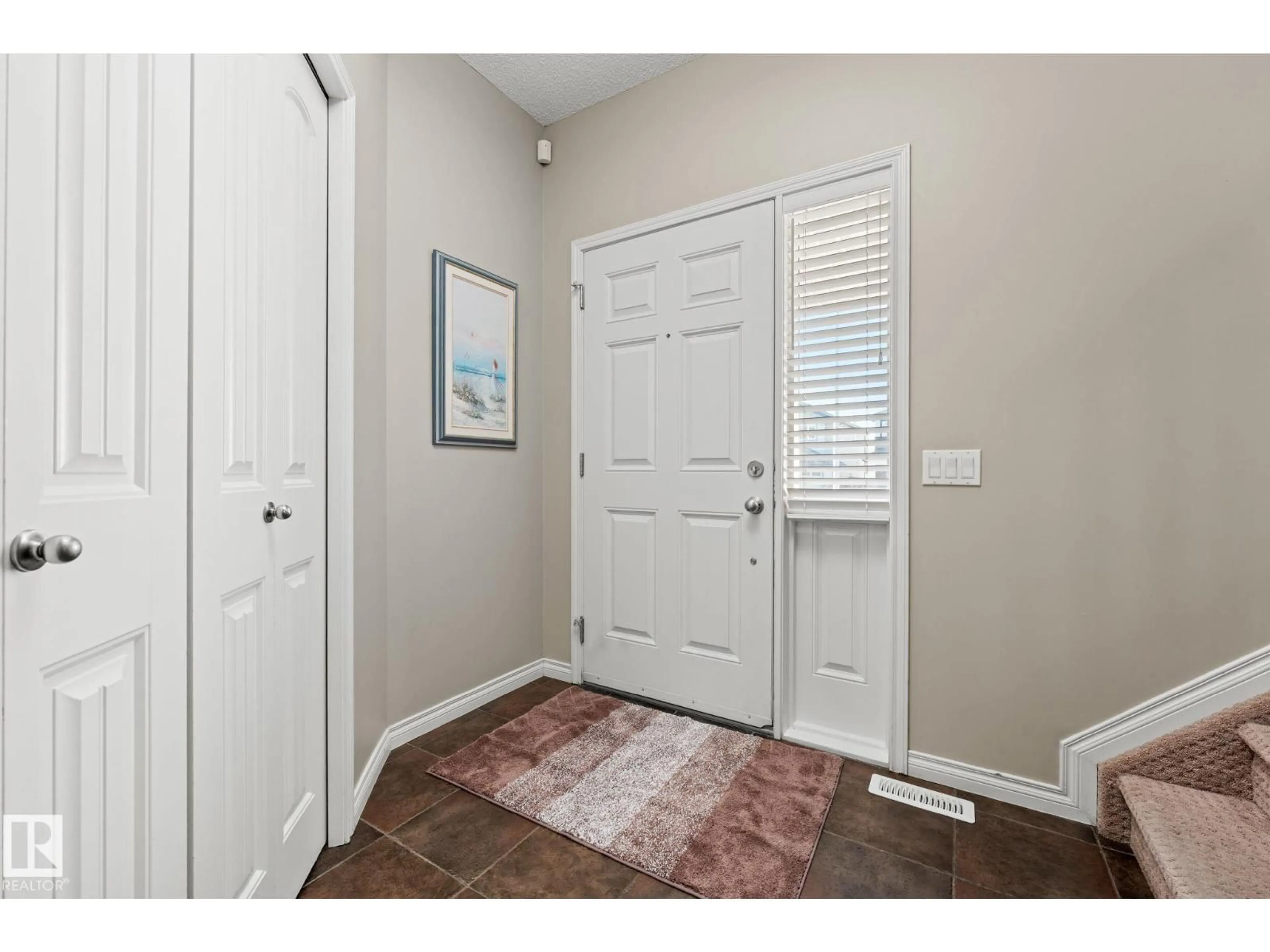 Indoor entryway for 39 NEWGATE WY, St. Albert Alberta T8N4C5
