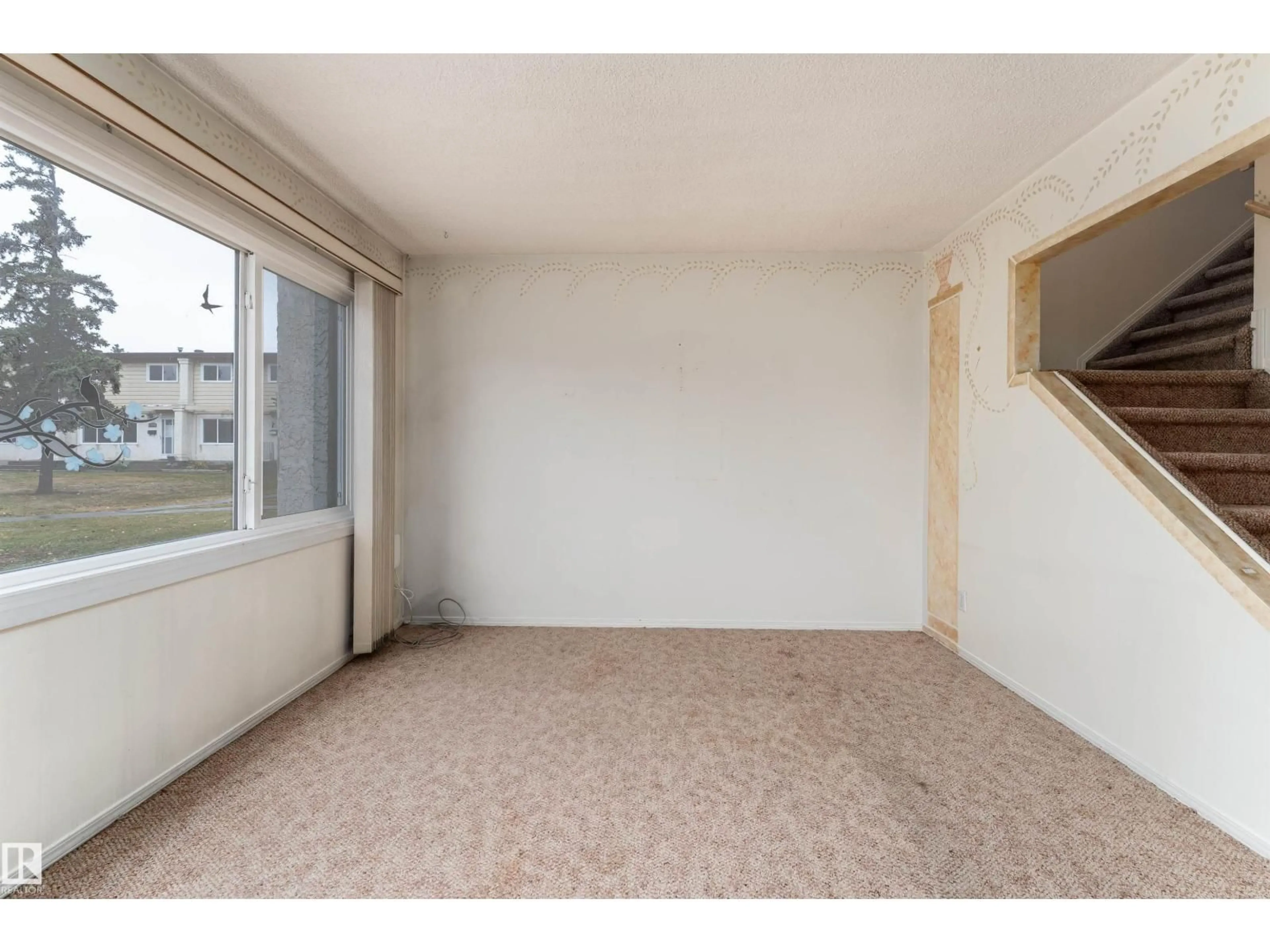 A pic of a room for 5105 106A ST NW, Edmonton Alberta T6H2W6