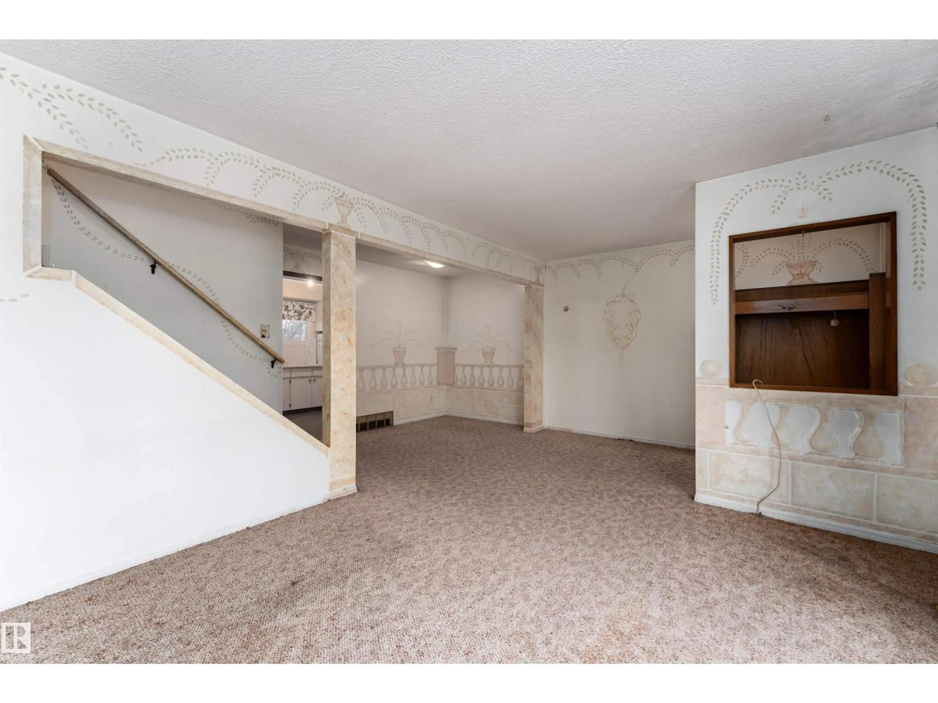 Unknown for 5105 106A ST NW, Edmonton Alberta T6H2W6