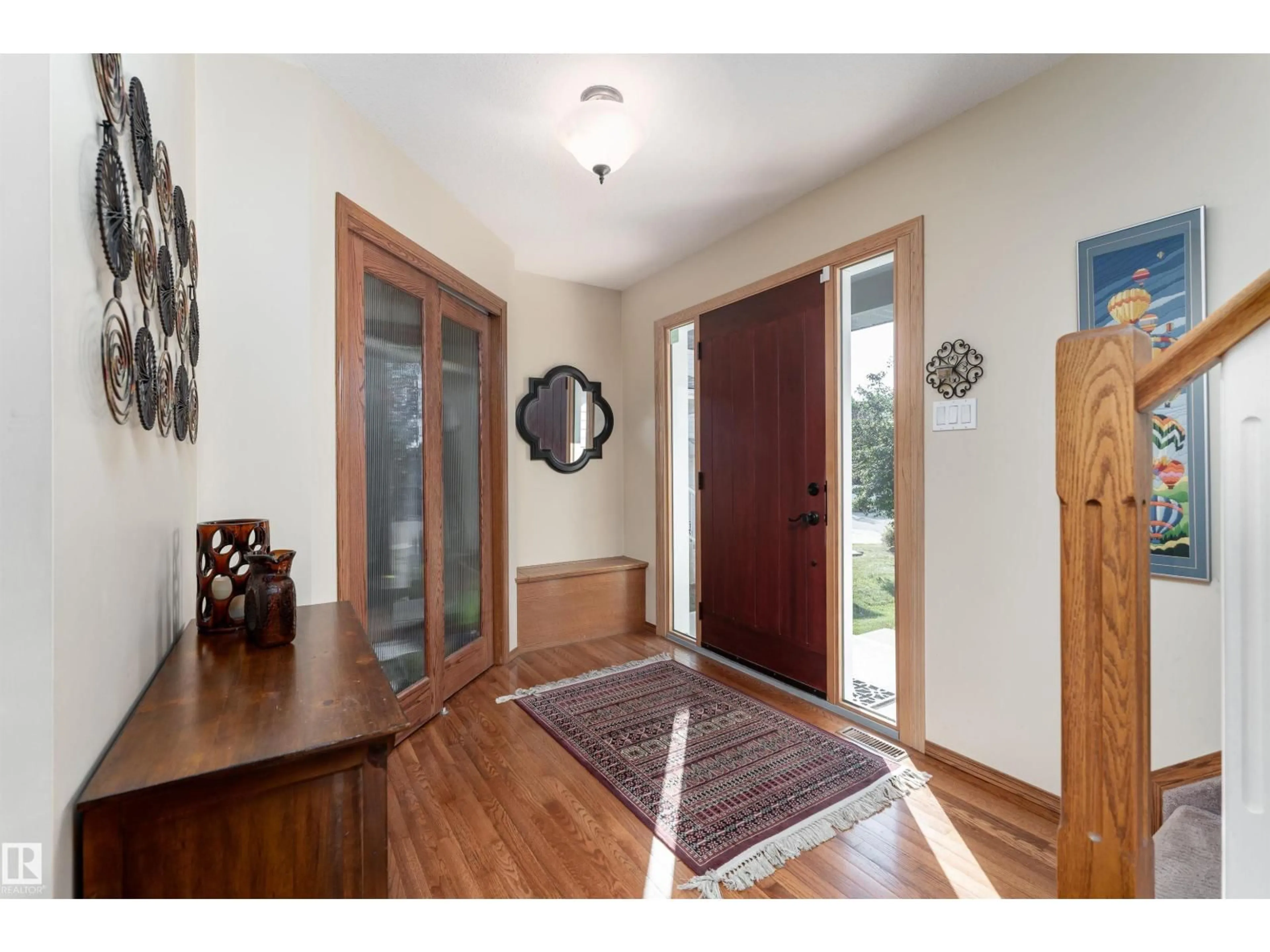 Indoor entryway for 735 BALFOUR CL, Edmonton Alberta T5T6H7