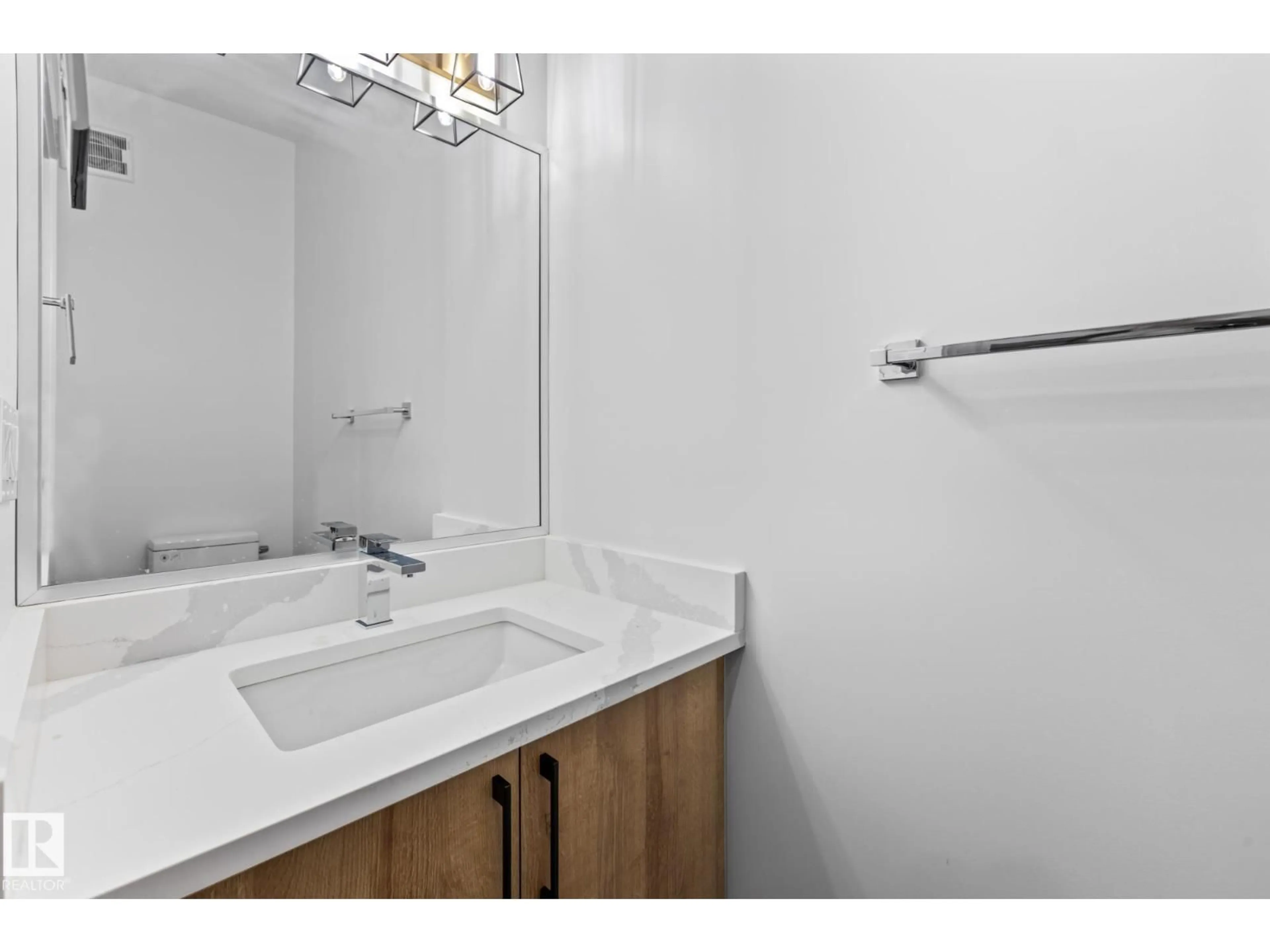 Standard bathroom, unknown for 66 WAVERLY WAY, Fort Saskatchewan Alberta T8L0Z8