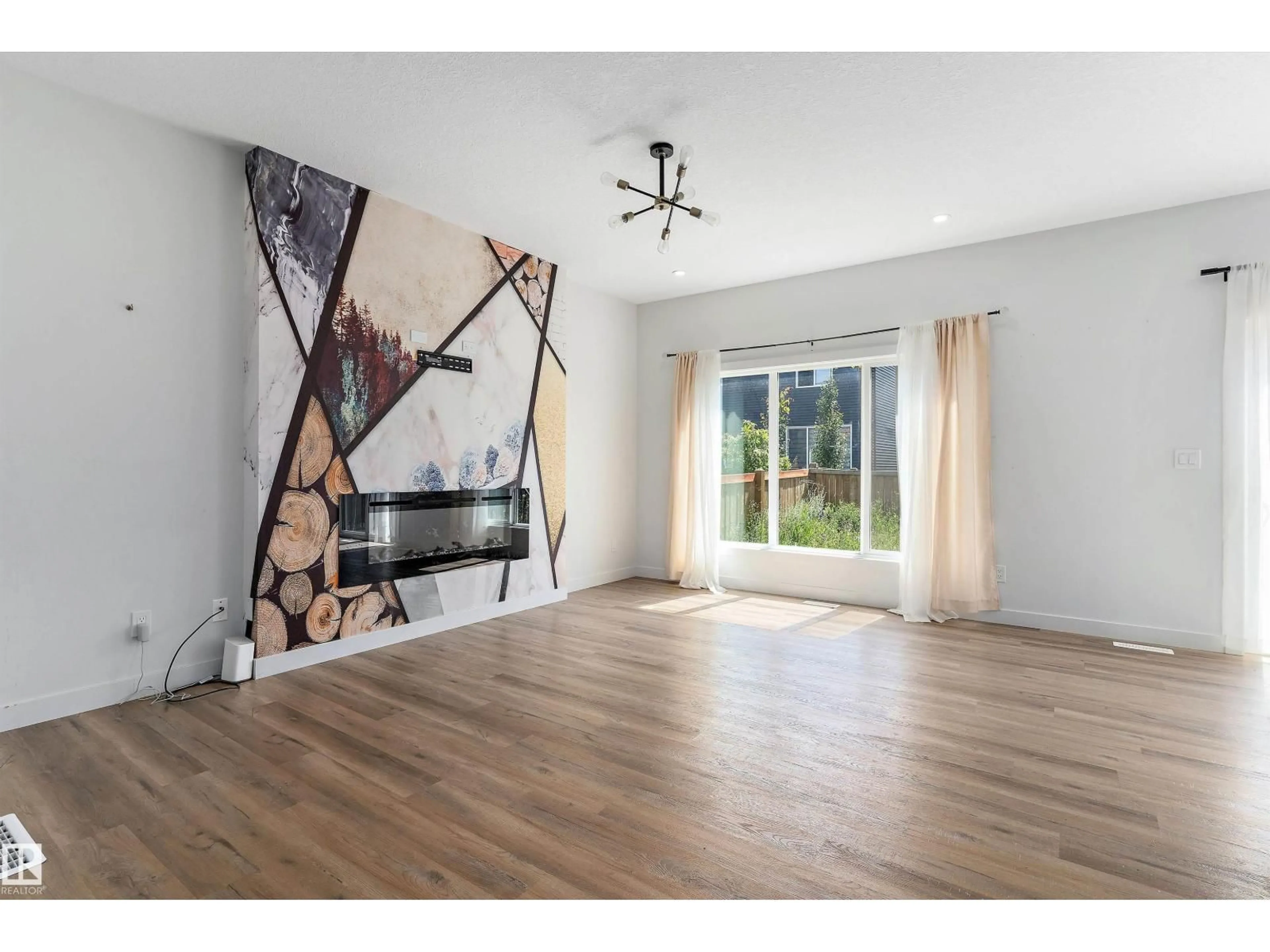 A pic of a room for 5747 KOOTOOK WY, Edmonton Alberta T6W4A5