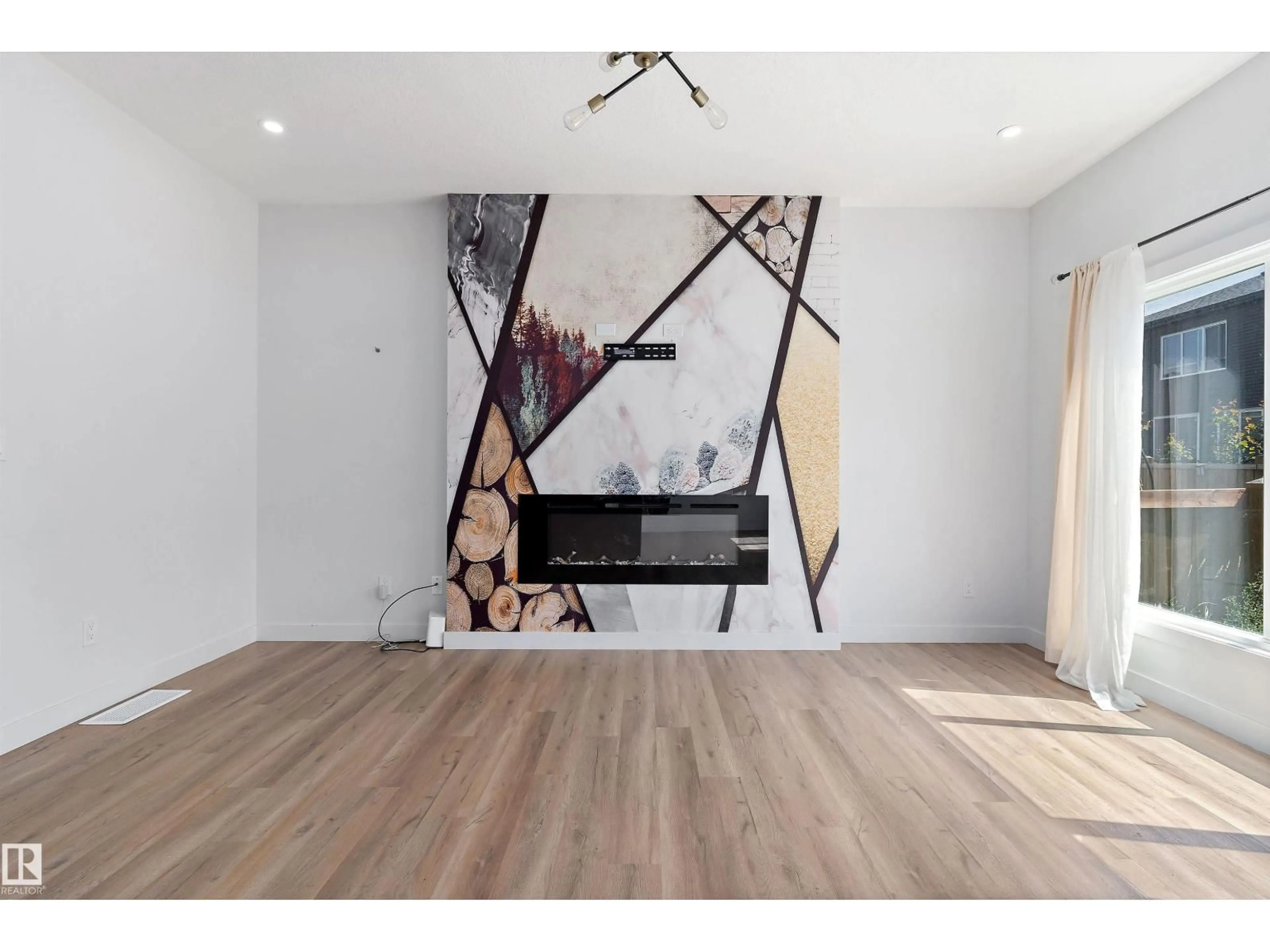 A pic of a room for 5747 KOOTOOK WY, Edmonton Alberta T6W4A5