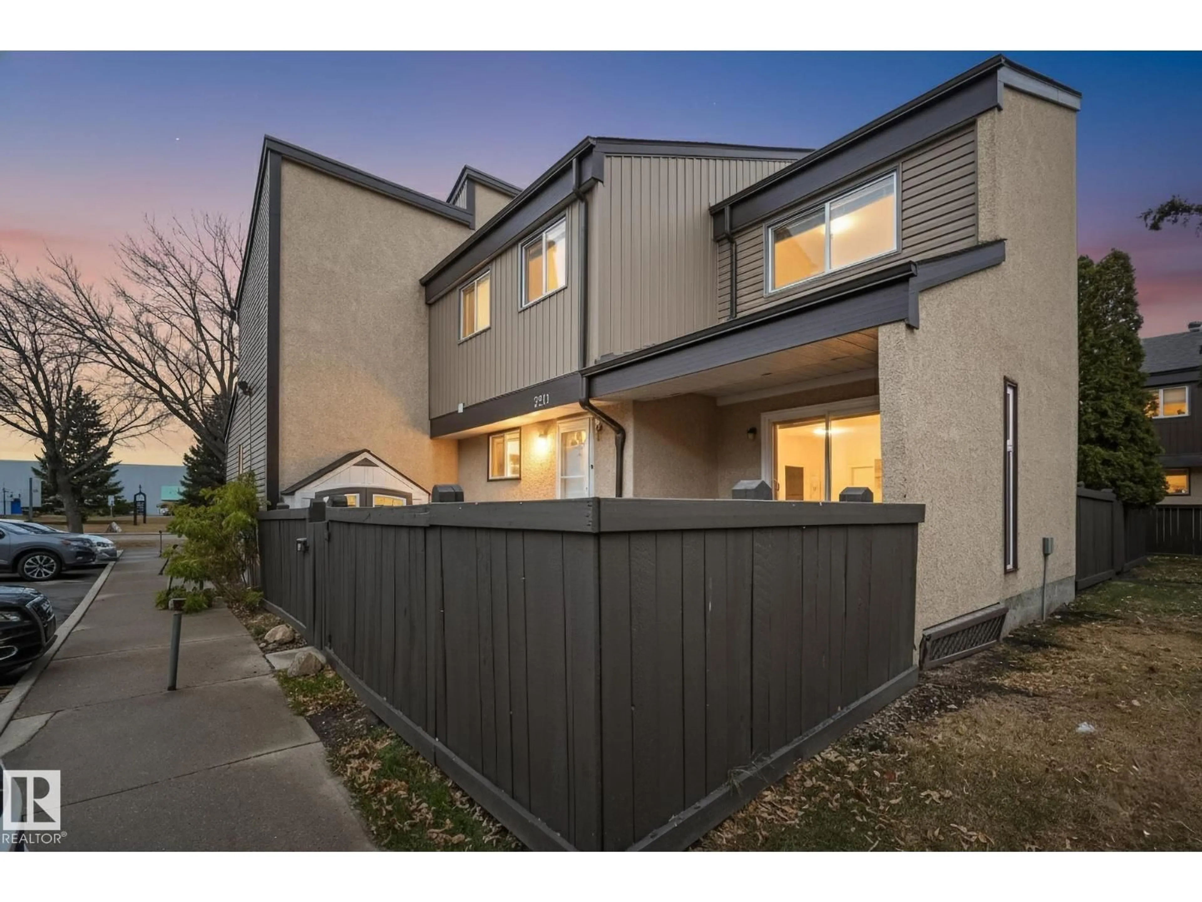 A pic from outside/outdoor area/front of a property/back of a property/a pic from drone, street for NW - 7271 180 ST, Edmonton Alberta T5T3G1