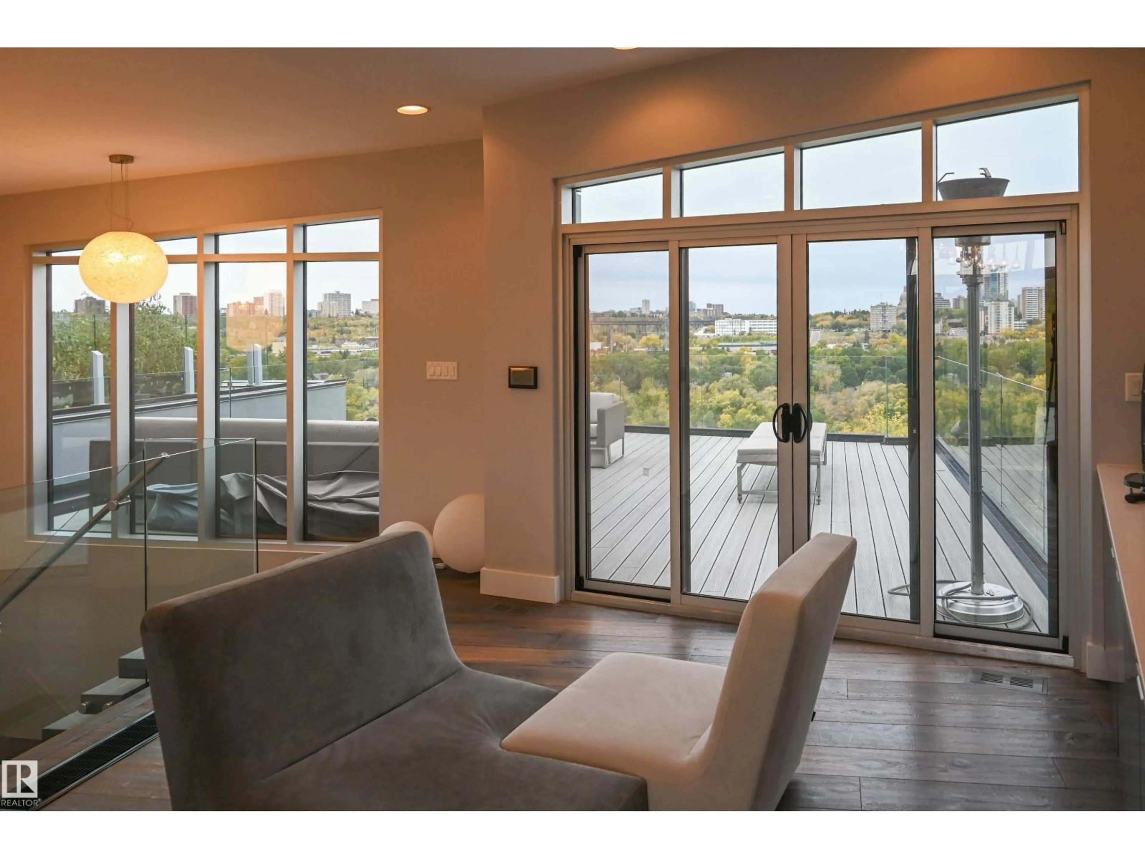 Unknown for NW - 9509 99B ST, Edmonton Alberta T6E3X1