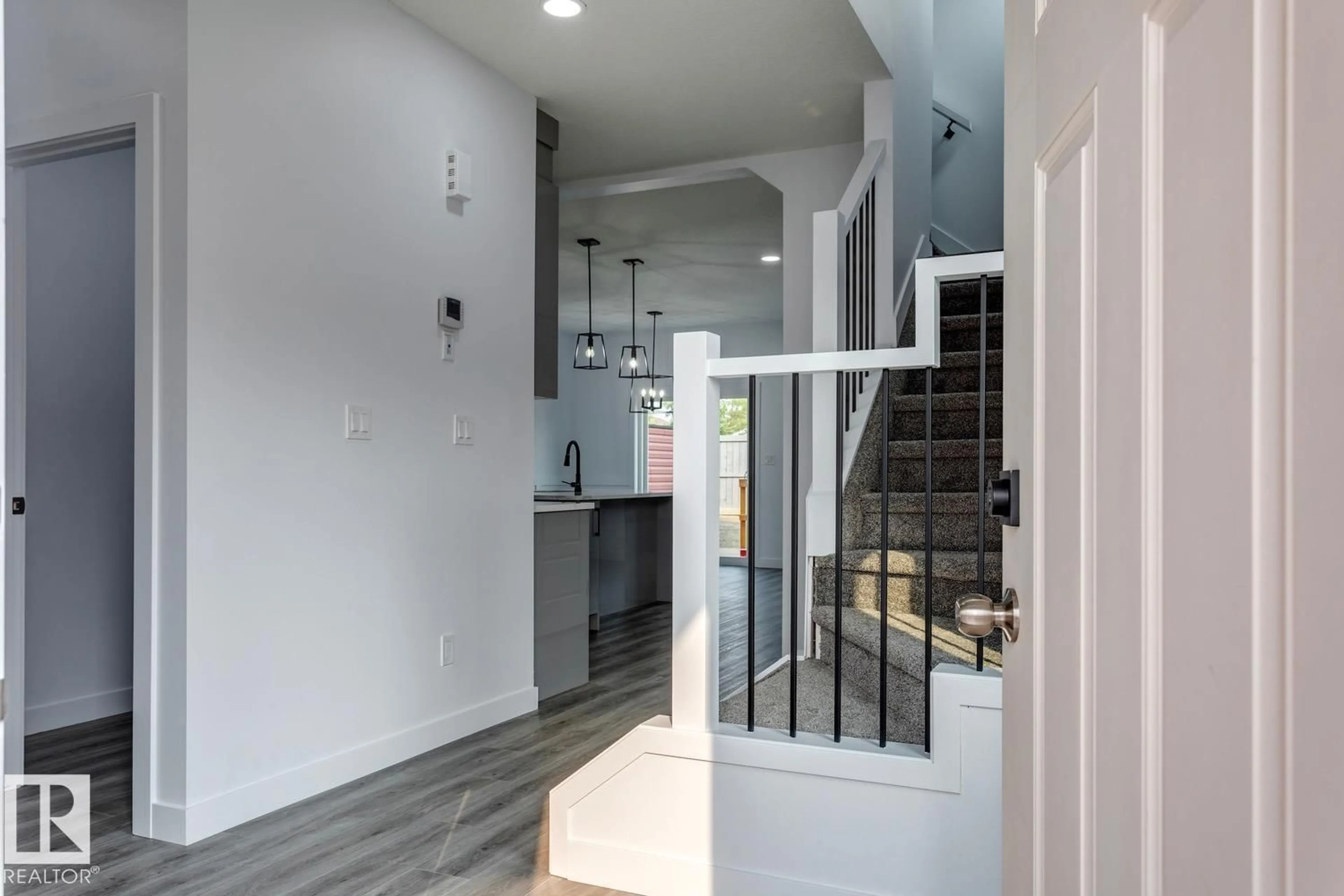 Indoor entryway for 35 CALEDON CR, Spruce Grove Alberta T7X0Y8