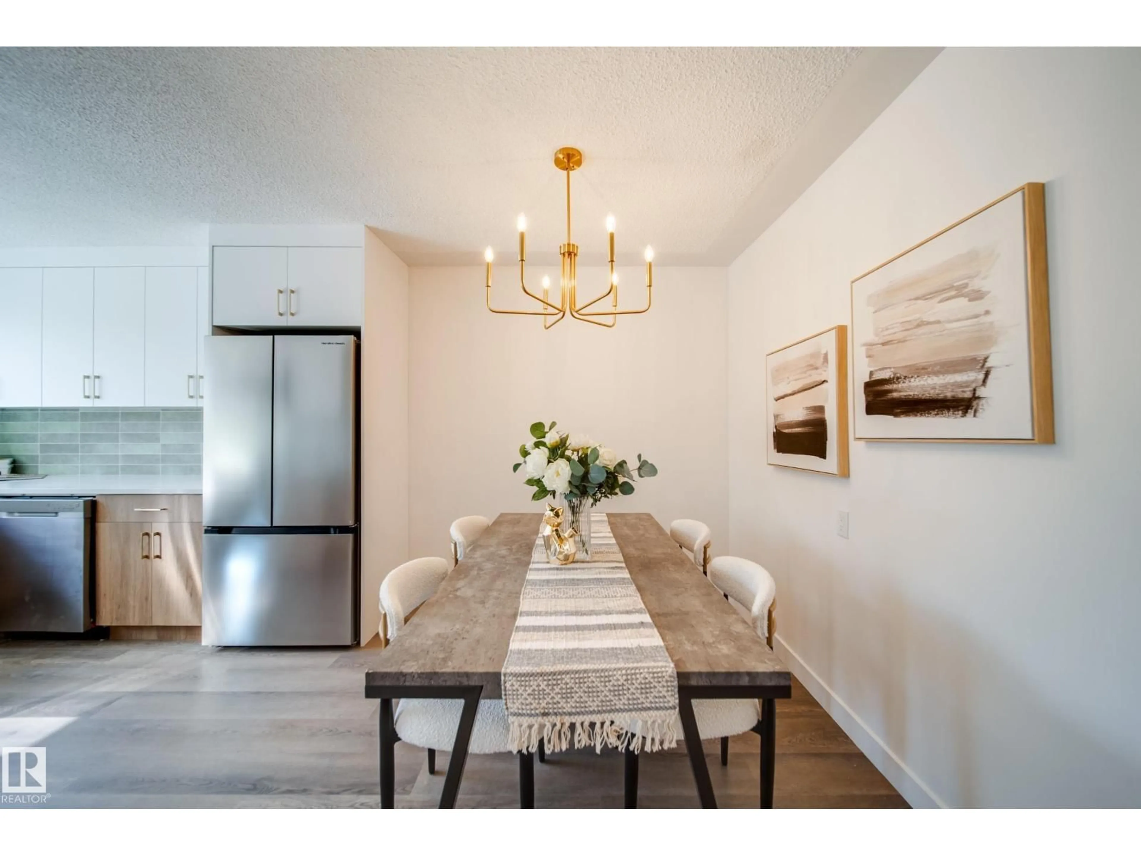 Dining room, wood/laminate floor for 9949 171 AV, Edmonton Alberta T5X4X2