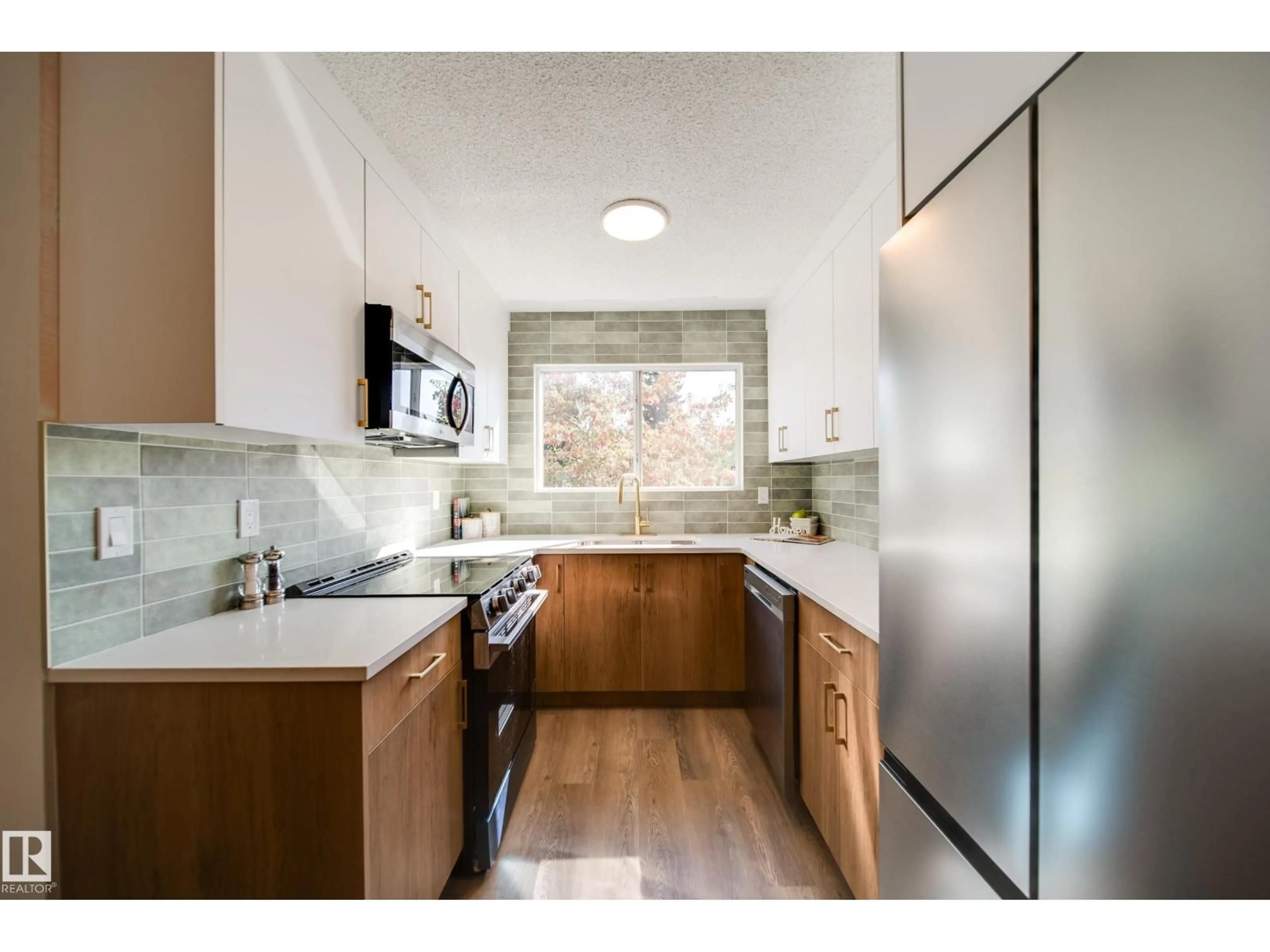 Unknown for 9949 171 AV, Edmonton Alberta T5X4X2