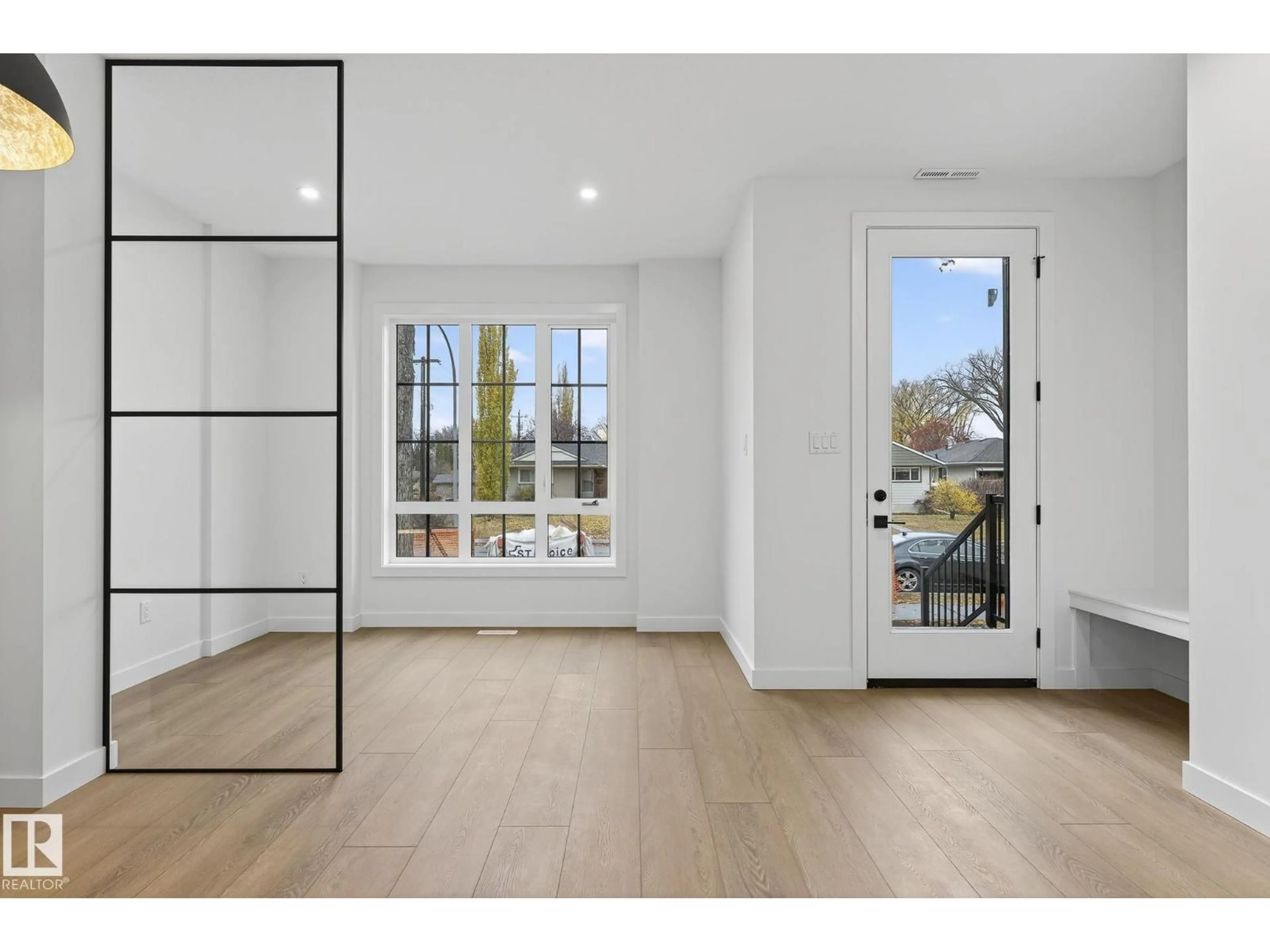 Indoor entryway for 7711 95 AV, Edmonton Alberta T6C1X8