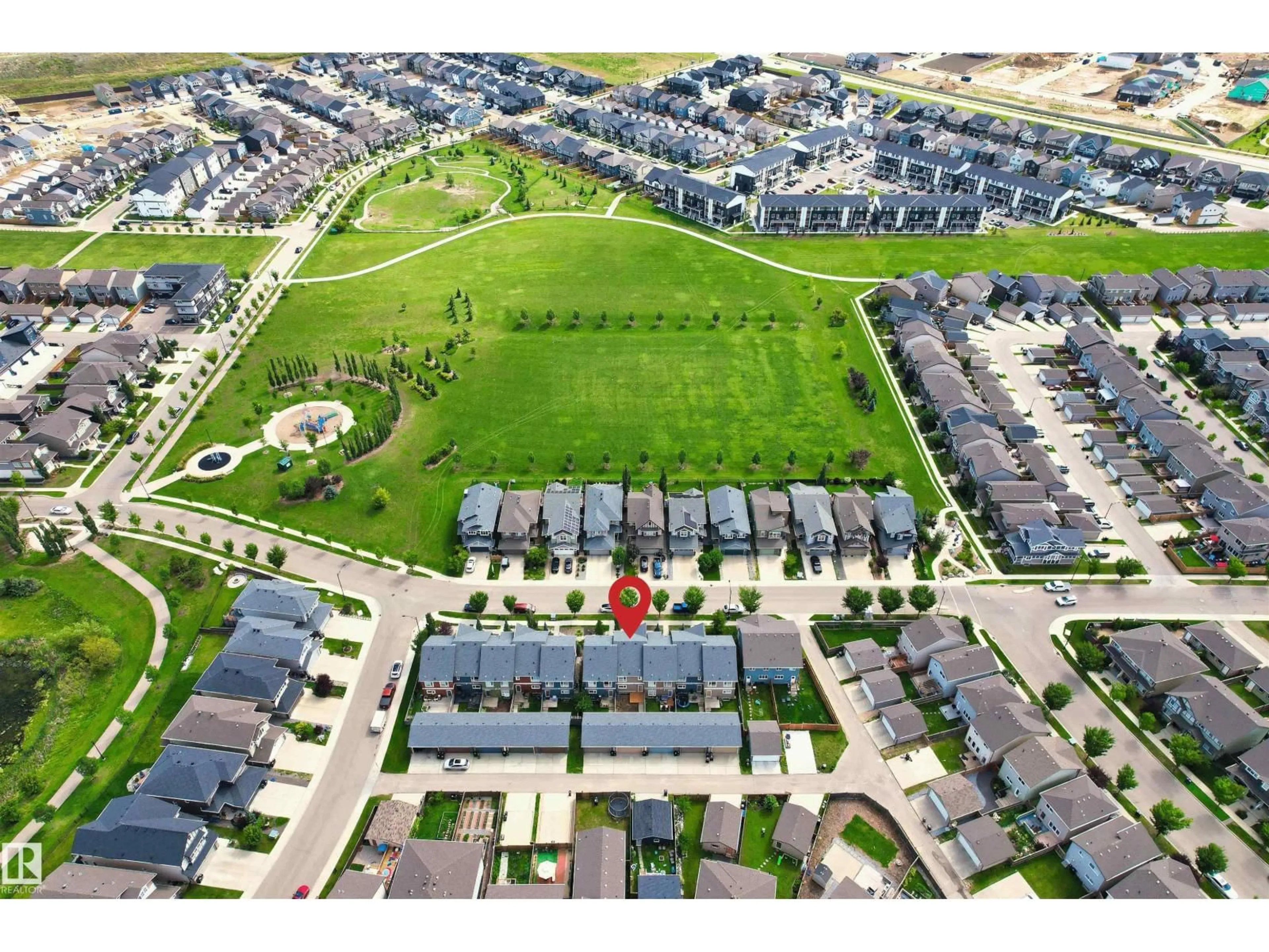 A pic from outside/outdoor area/front of a property/back of a property/a pic from drone, street for 3072 PAISLEY GREEN GR, Edmonton Alberta T6W2X1