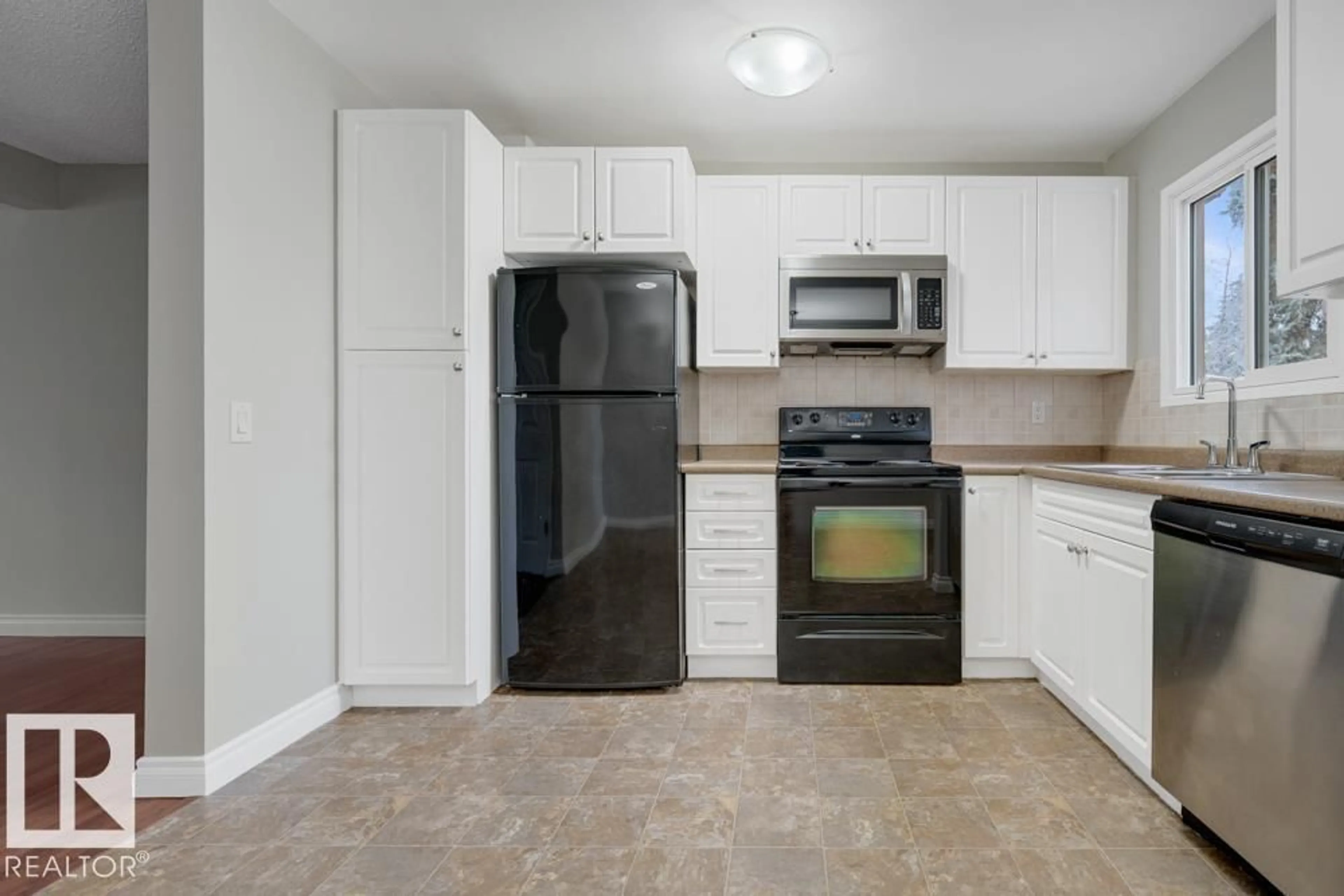 Standard kitchen, unknown for NW - 14087 30 ST, Edmonton Alberta T5Y1R5