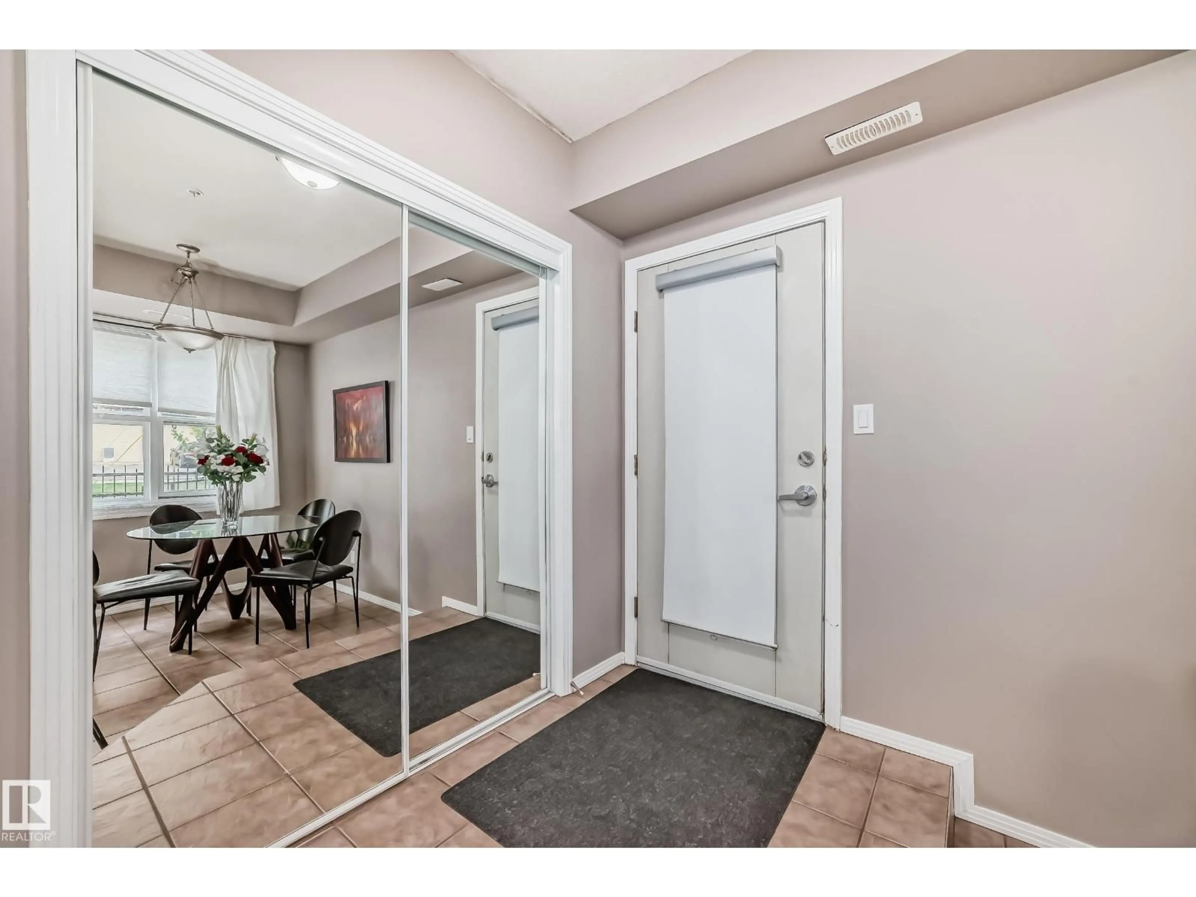 Indoor entryway for #101 - 8619 111 ST, Edmonton Alberta T6G1H8