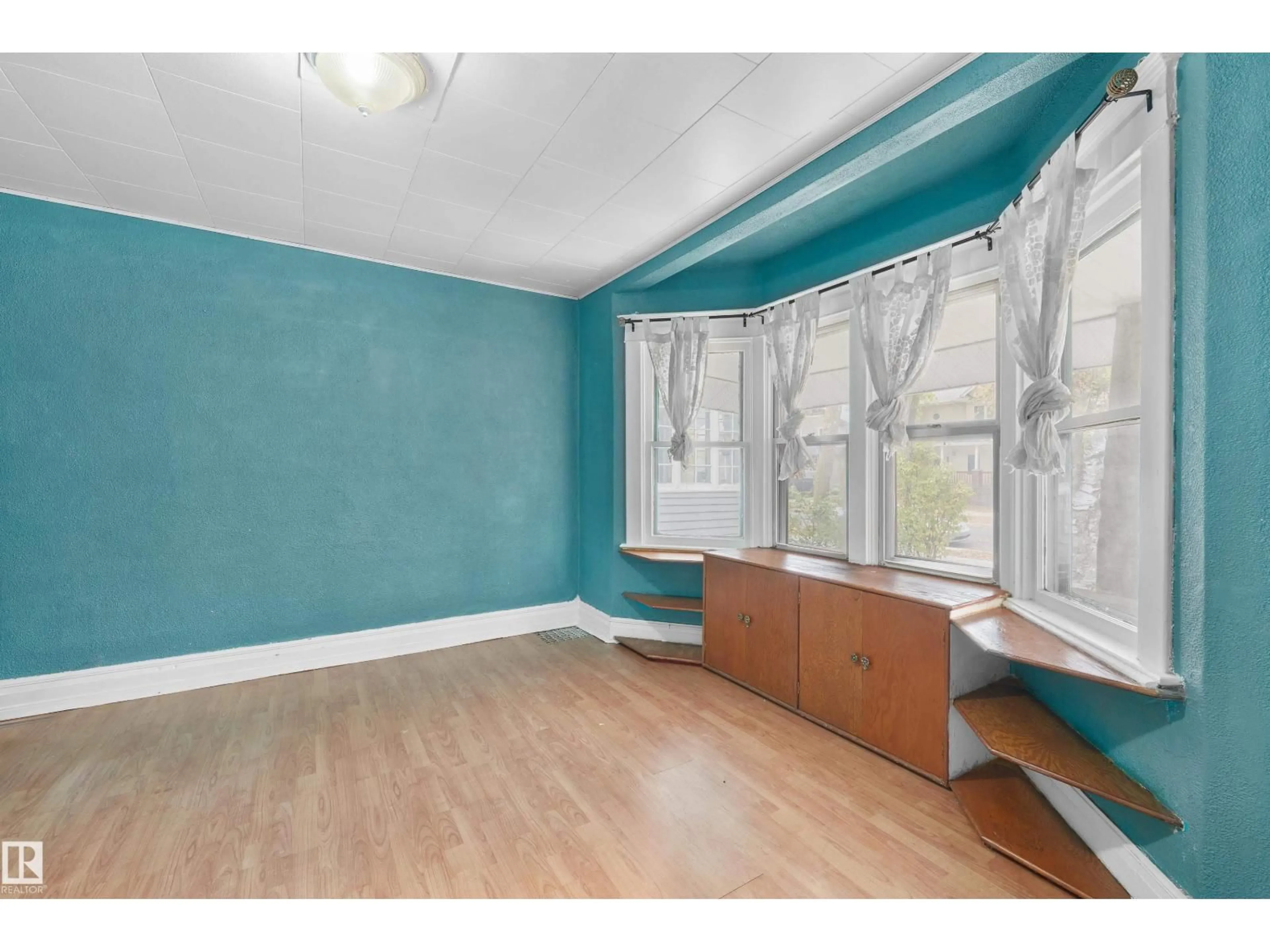 A pic of a room for 11038 84 AV, Edmonton Alberta T6G0V7