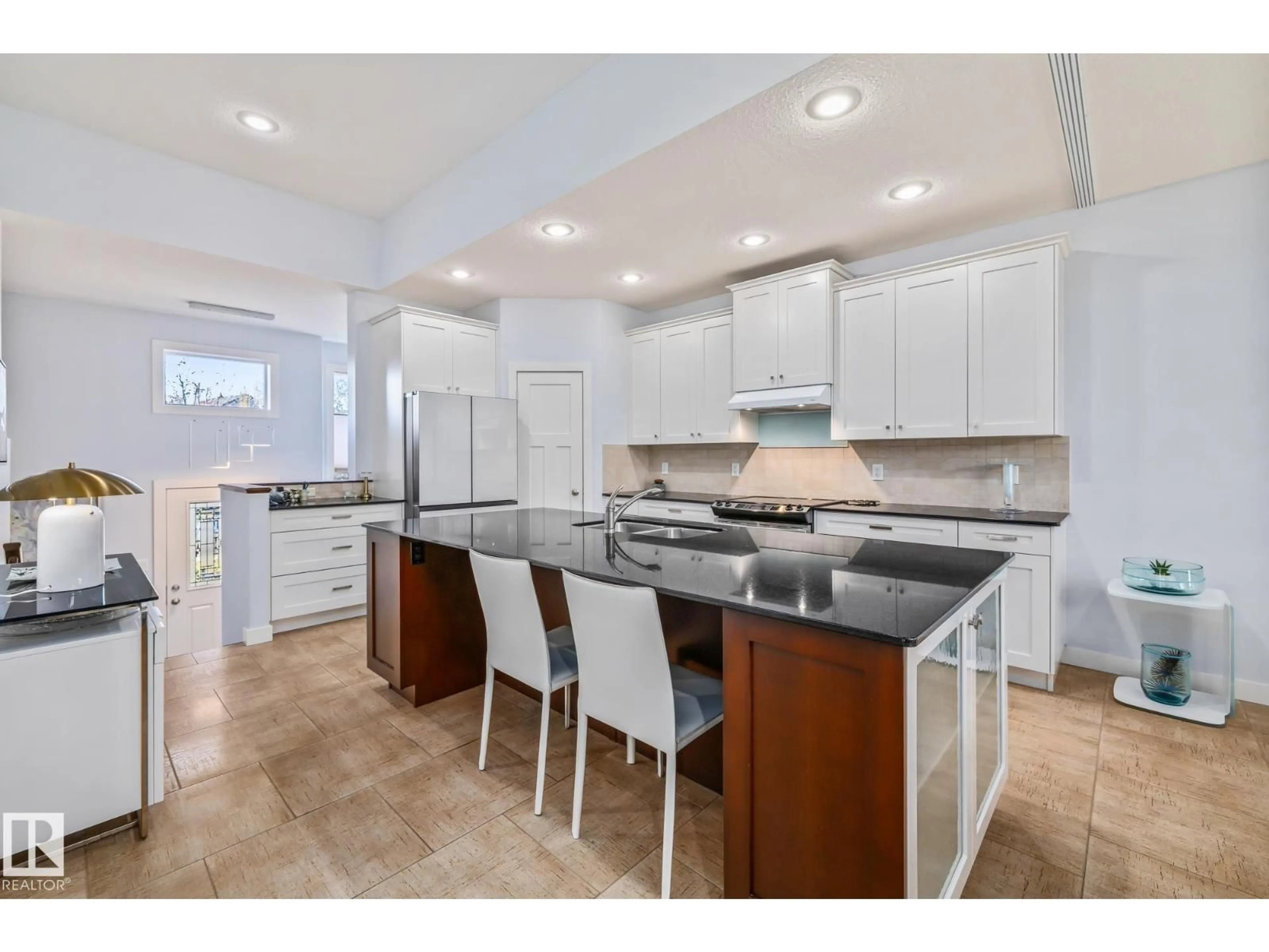 Open concept kitchen, ceramic/tile floor for 542 RIDGELAND WAY, Sherwood Park Alberta T8A3A5