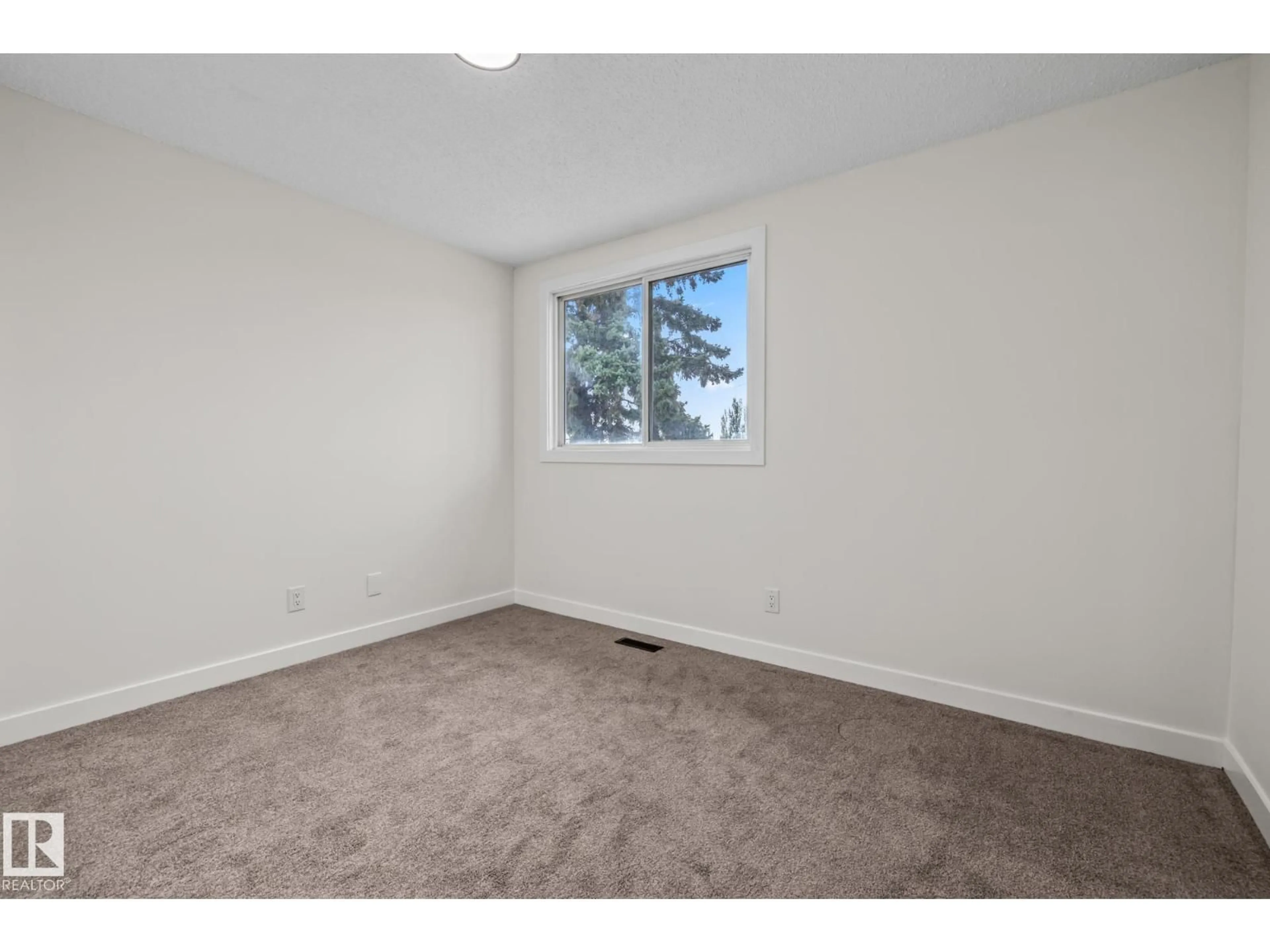 A pic of a room for 1159 HOOKE RD, Edmonton Alberta T5A4A5