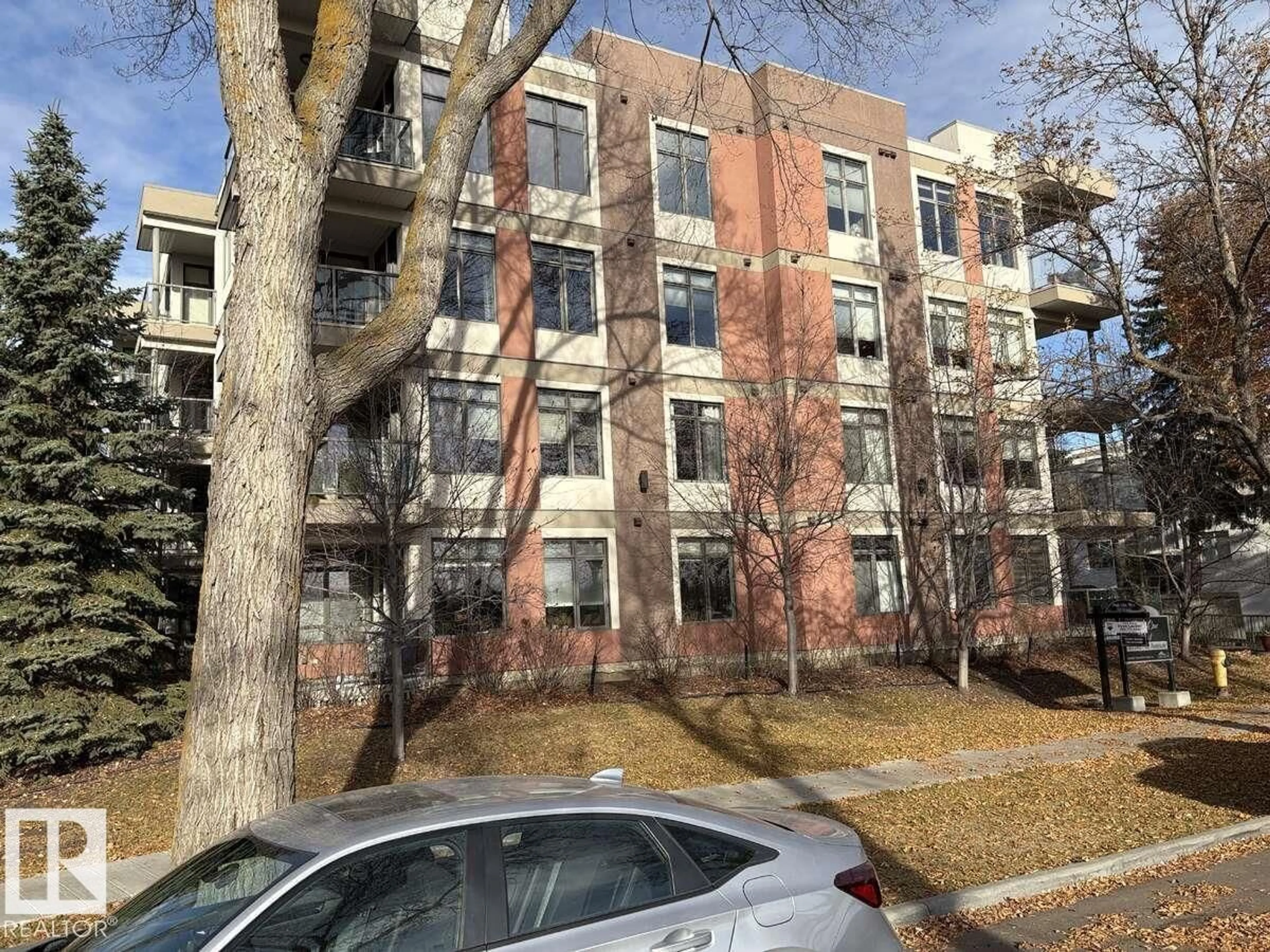 Unknown for 11140 - 301 68 AV, Edmonton Alberta T6H2C2