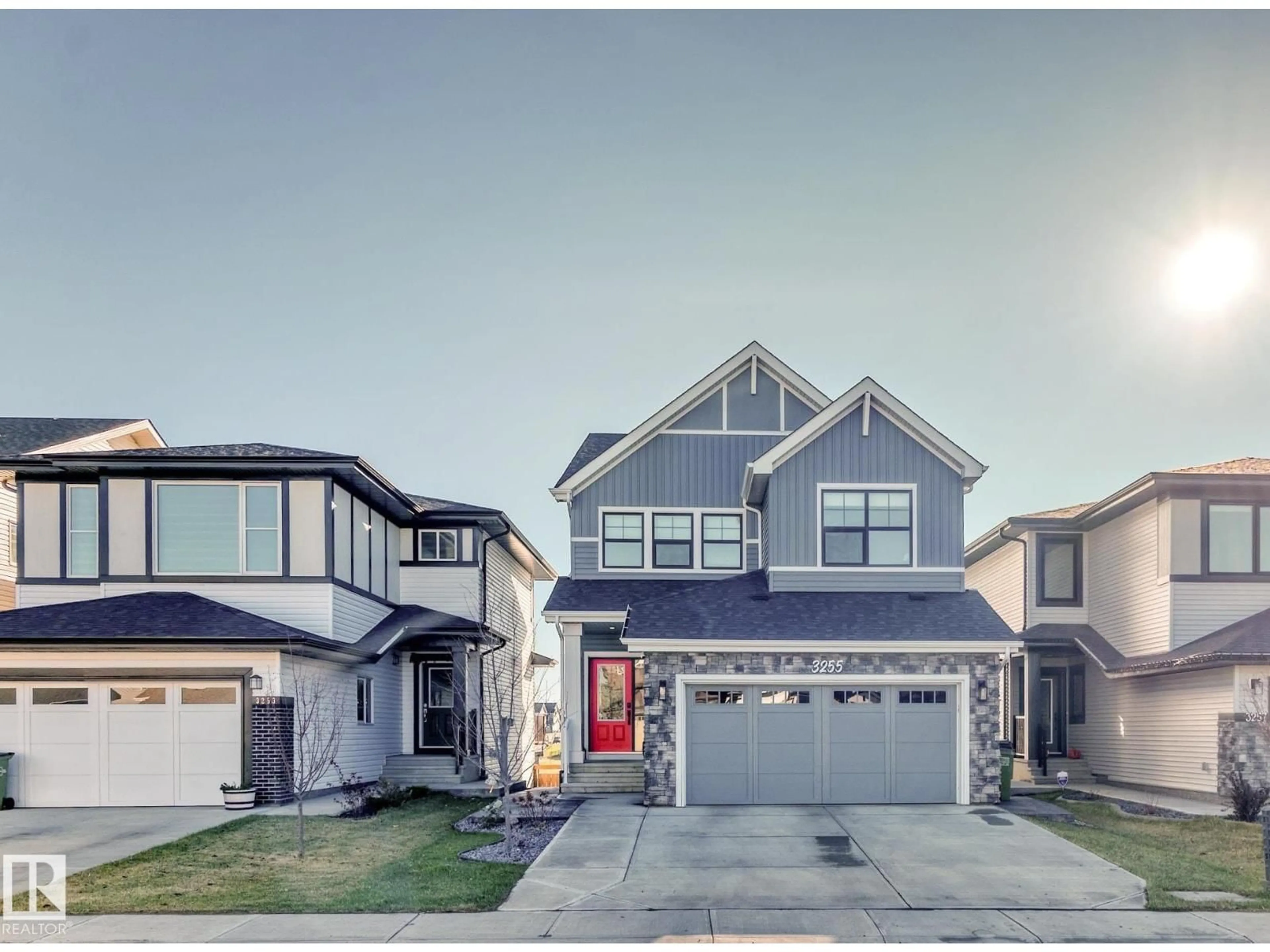 Home with vinyl exterior material, street for 3255 CHERNOWSKI WY, Edmonton Alberta T6W5H2