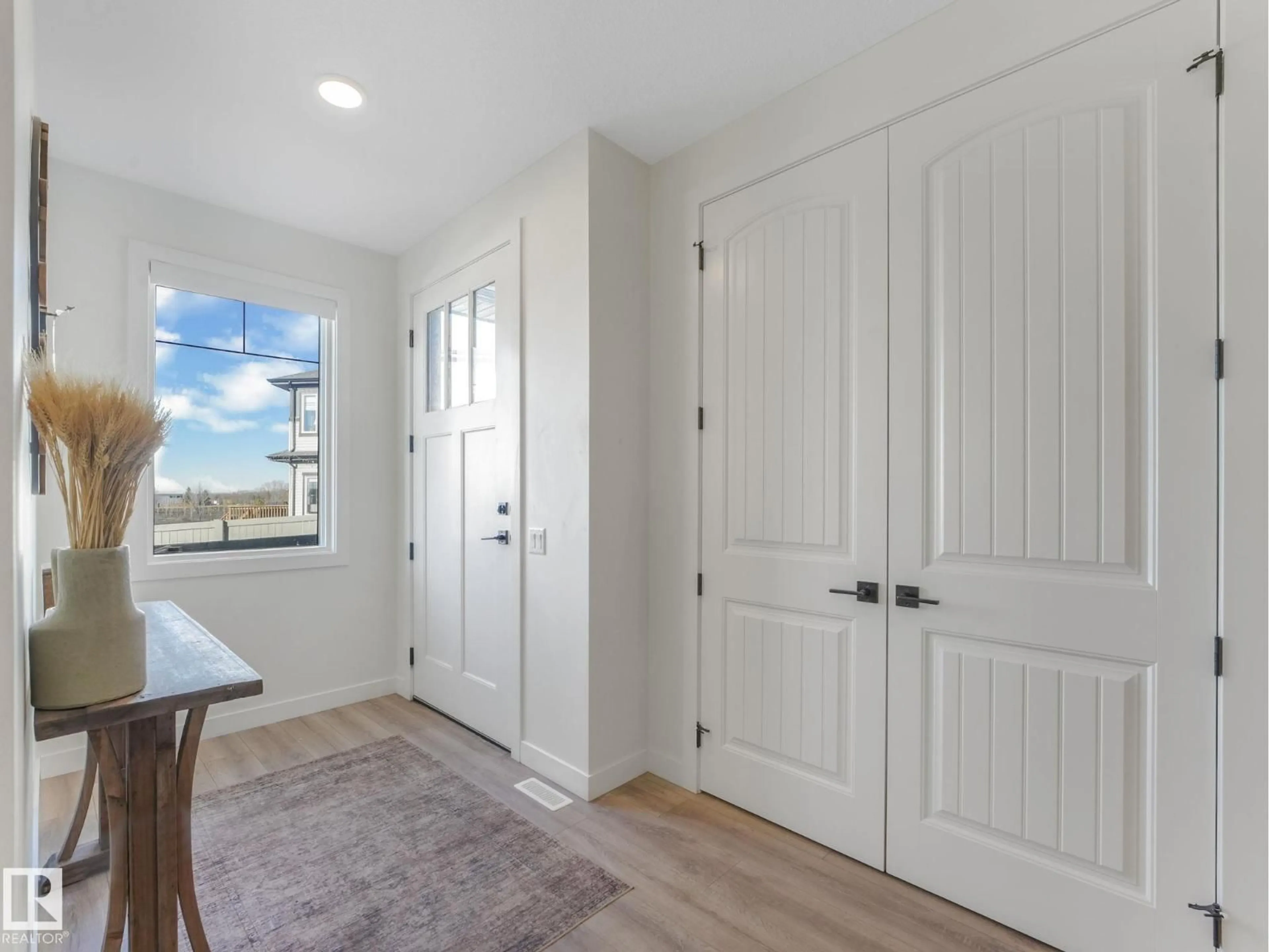 Indoor entryway for 6613 62 AV, Beaumont Alberta T4X0J3