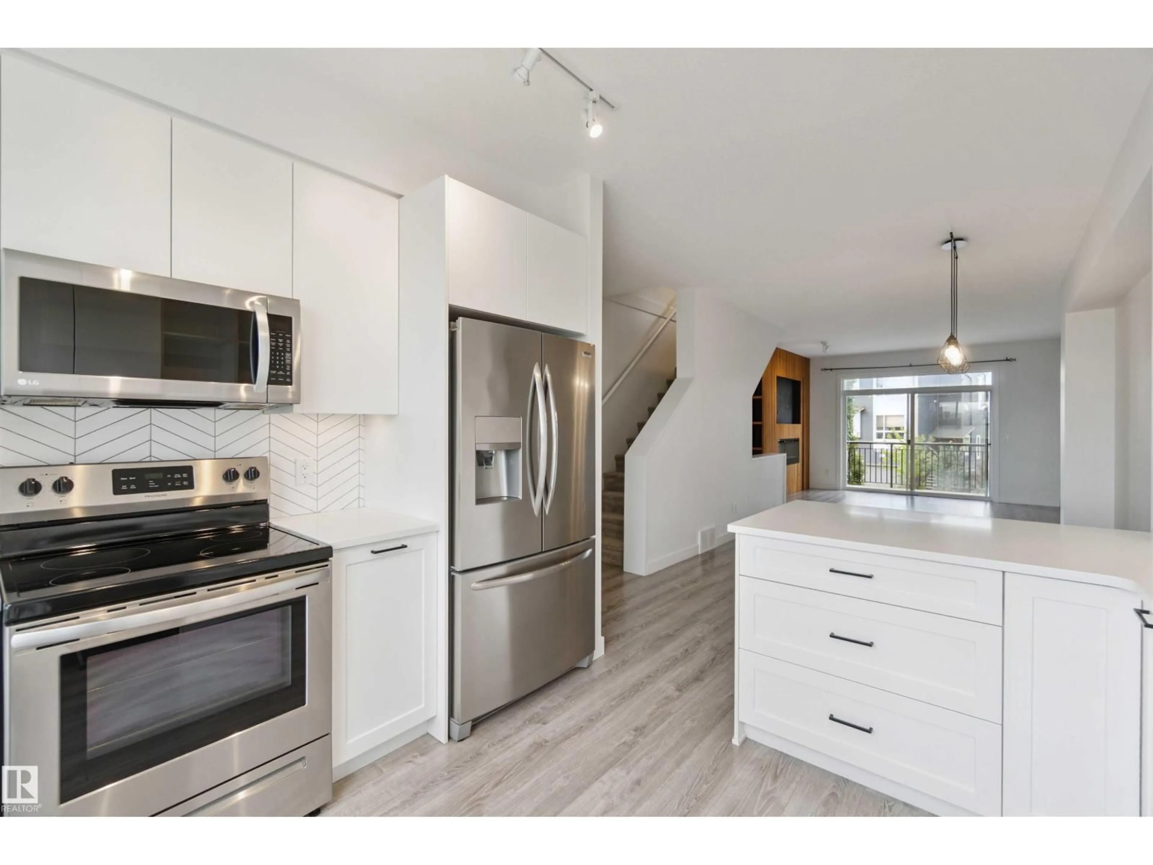 Open concept kitchen, unknown for #3 - 100 JENSEN LAKES BV, St. Albert Alberta T8N7T9