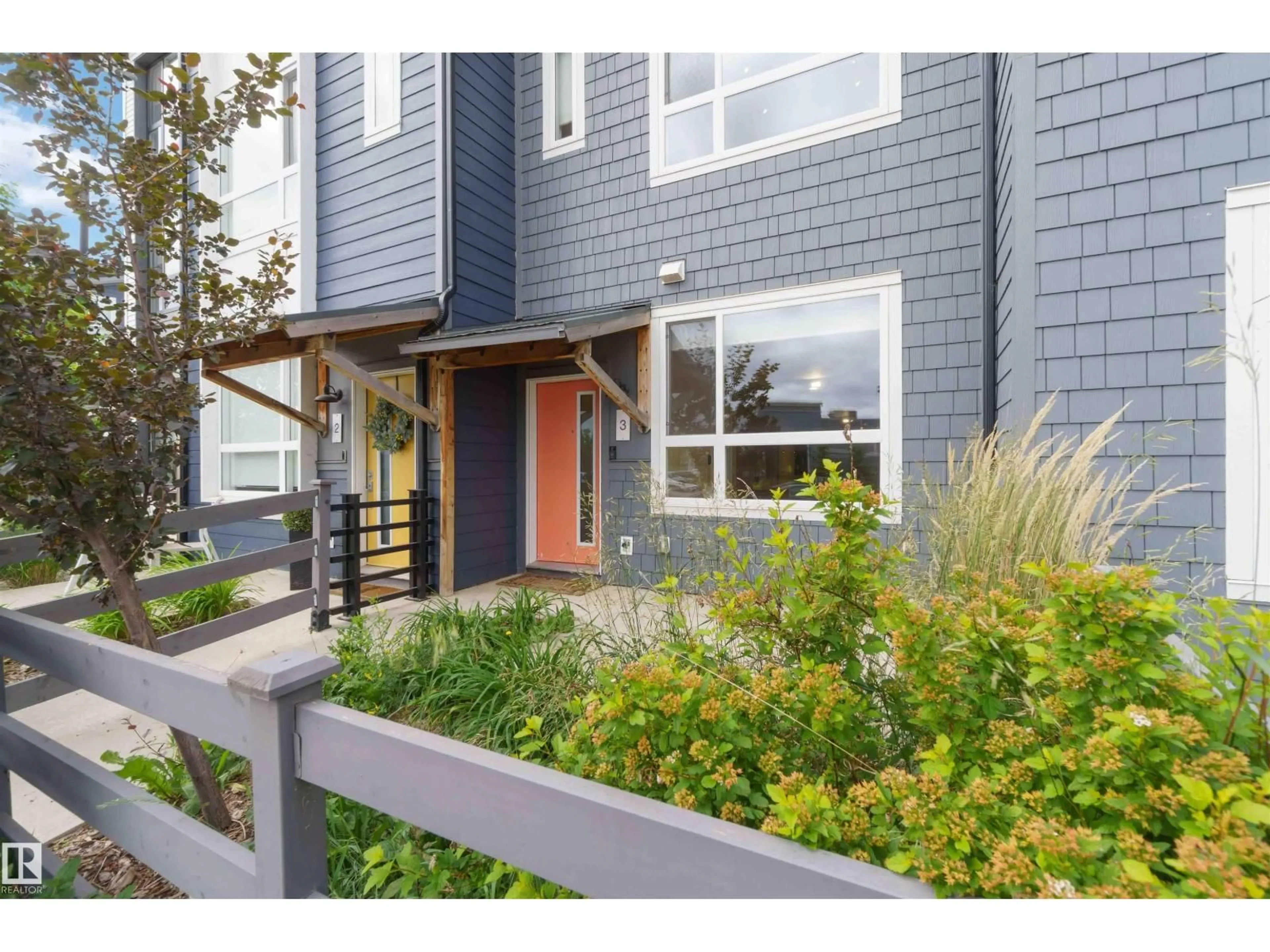 Home with vinyl exterior material, street for #3 - 100 JENSEN LAKES BV, St. Albert Alberta T8N7T9