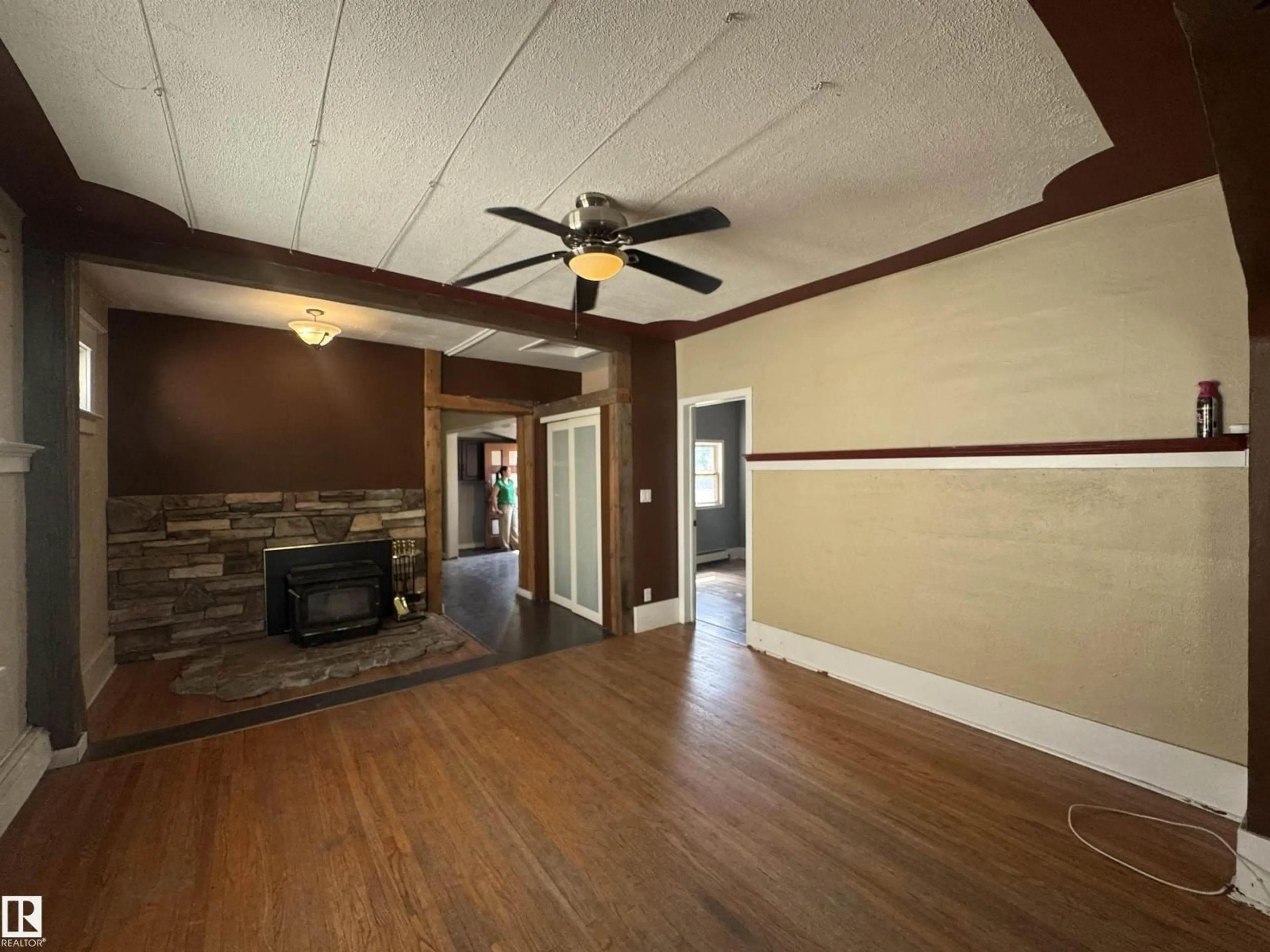 A pic of a room for 10719 74 AV, Edmonton Alberta T6E1G7