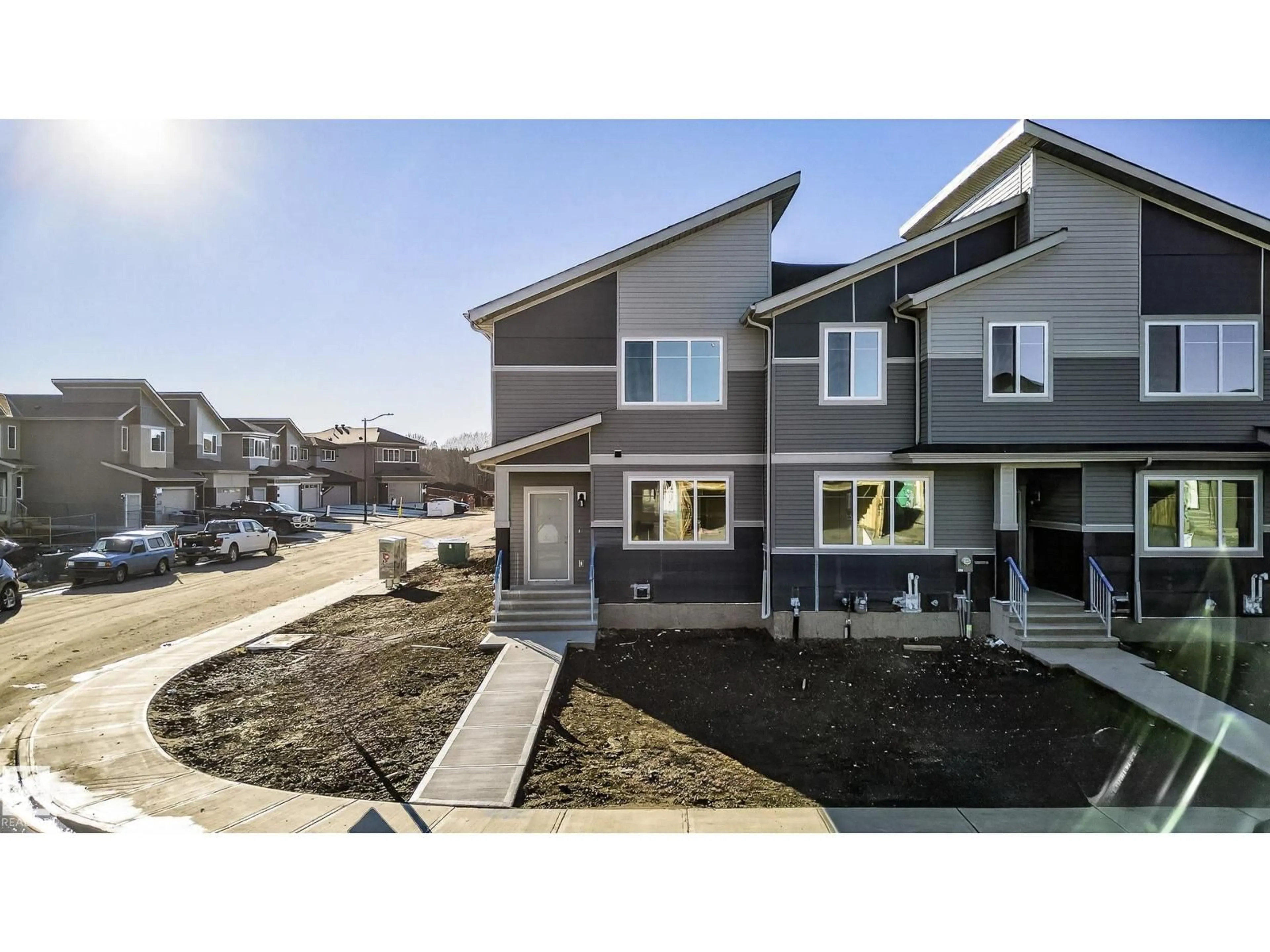 Home with vinyl exterior material, street for 116 PIERWYCK LO, Spruce Grove Alberta T7X4G2