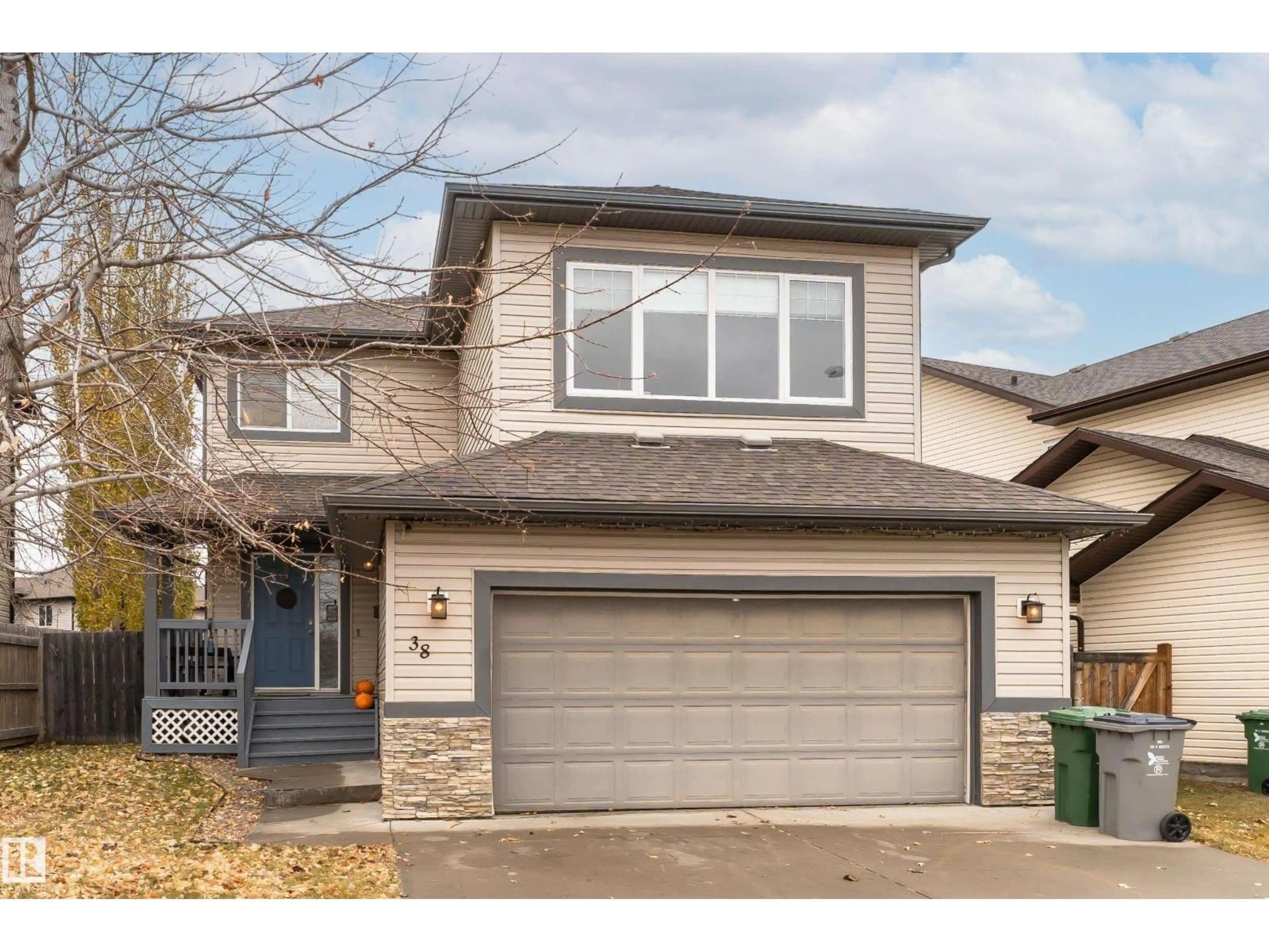 Home with vinyl exterior material, street for 38 RUE BOUCHARD, Beaumont Alberta T4X0E6