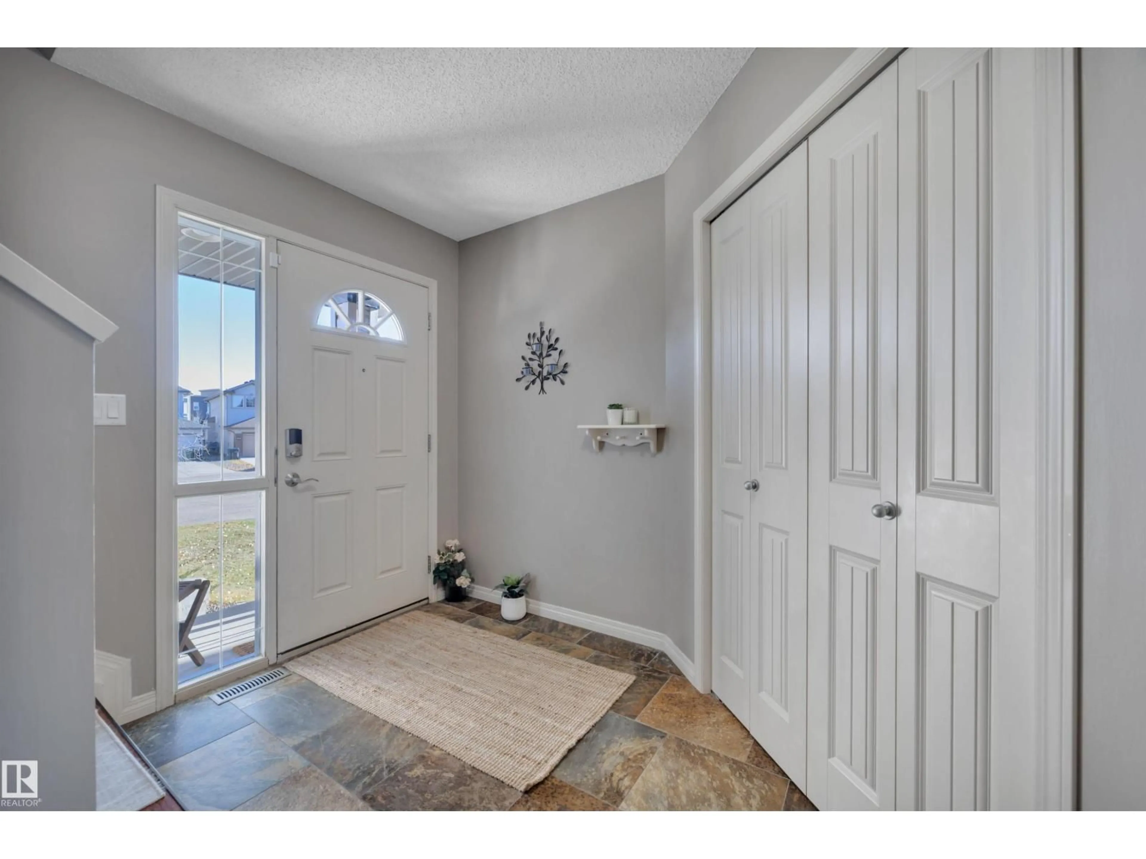Indoor entryway for 12 SOUTHFORK PL, Leduc Alberta T9E0E9