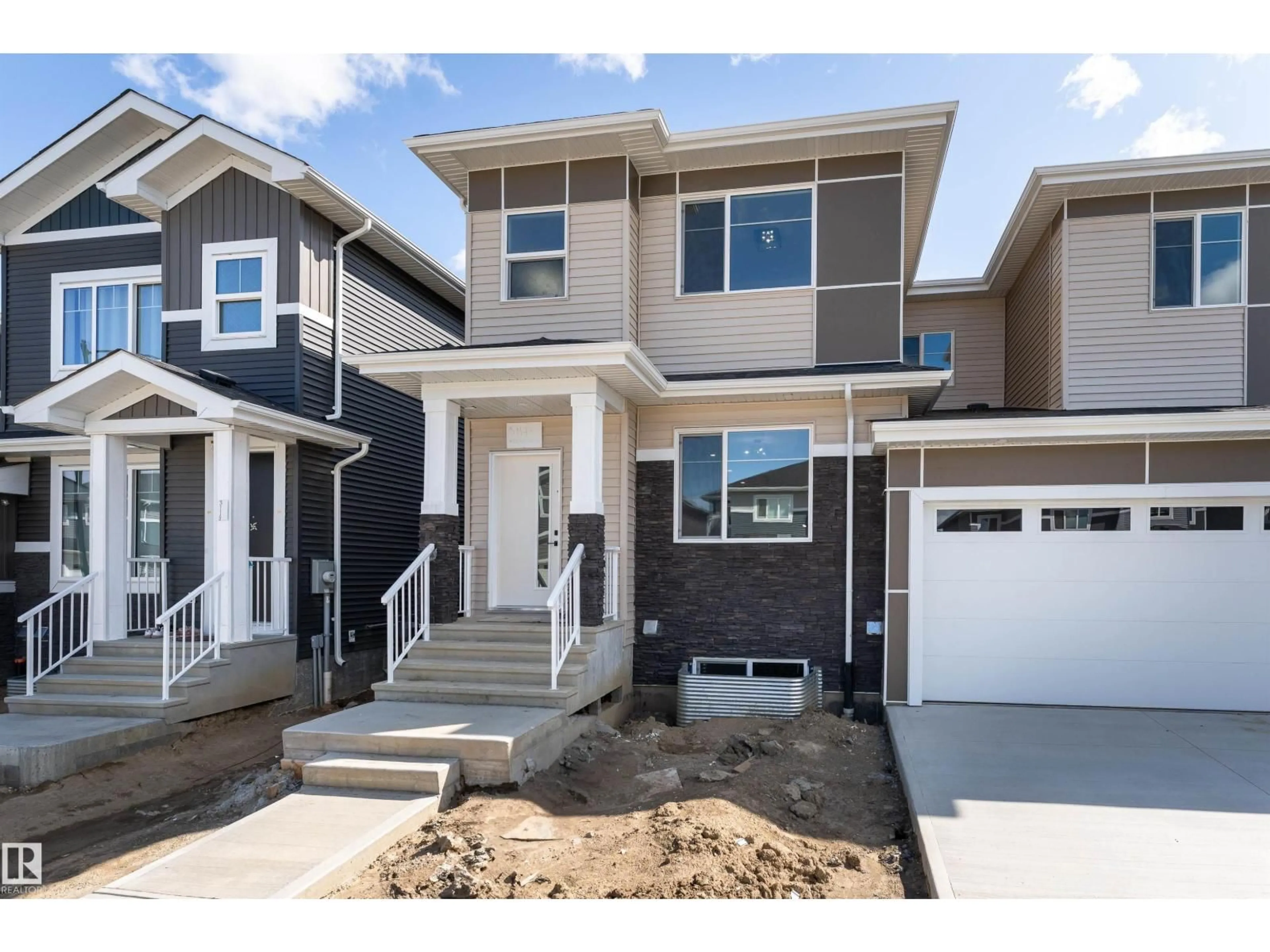 Home with vinyl exterior material, street for 3105 MAGPIE WY, Edmonton Alberta T5S0V3