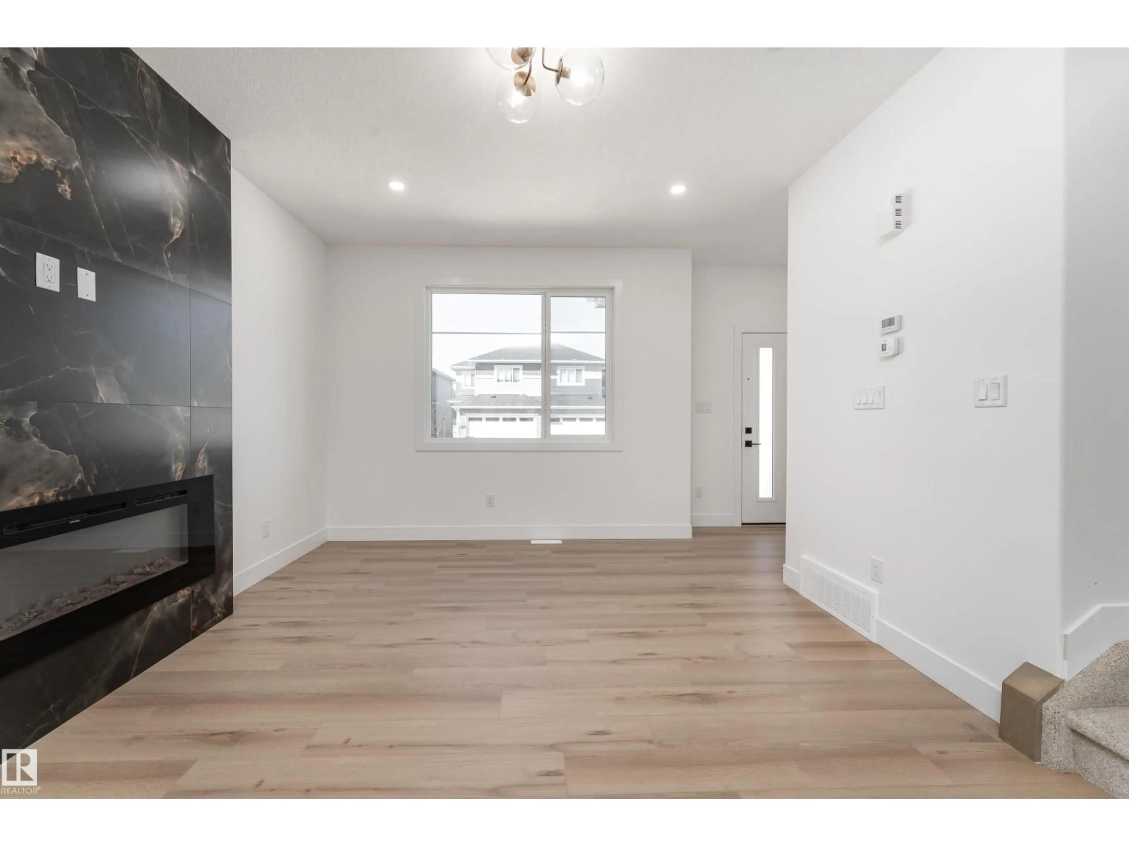 Unknown for 3105 MAGPIE WY, Edmonton Alberta T5S0V3