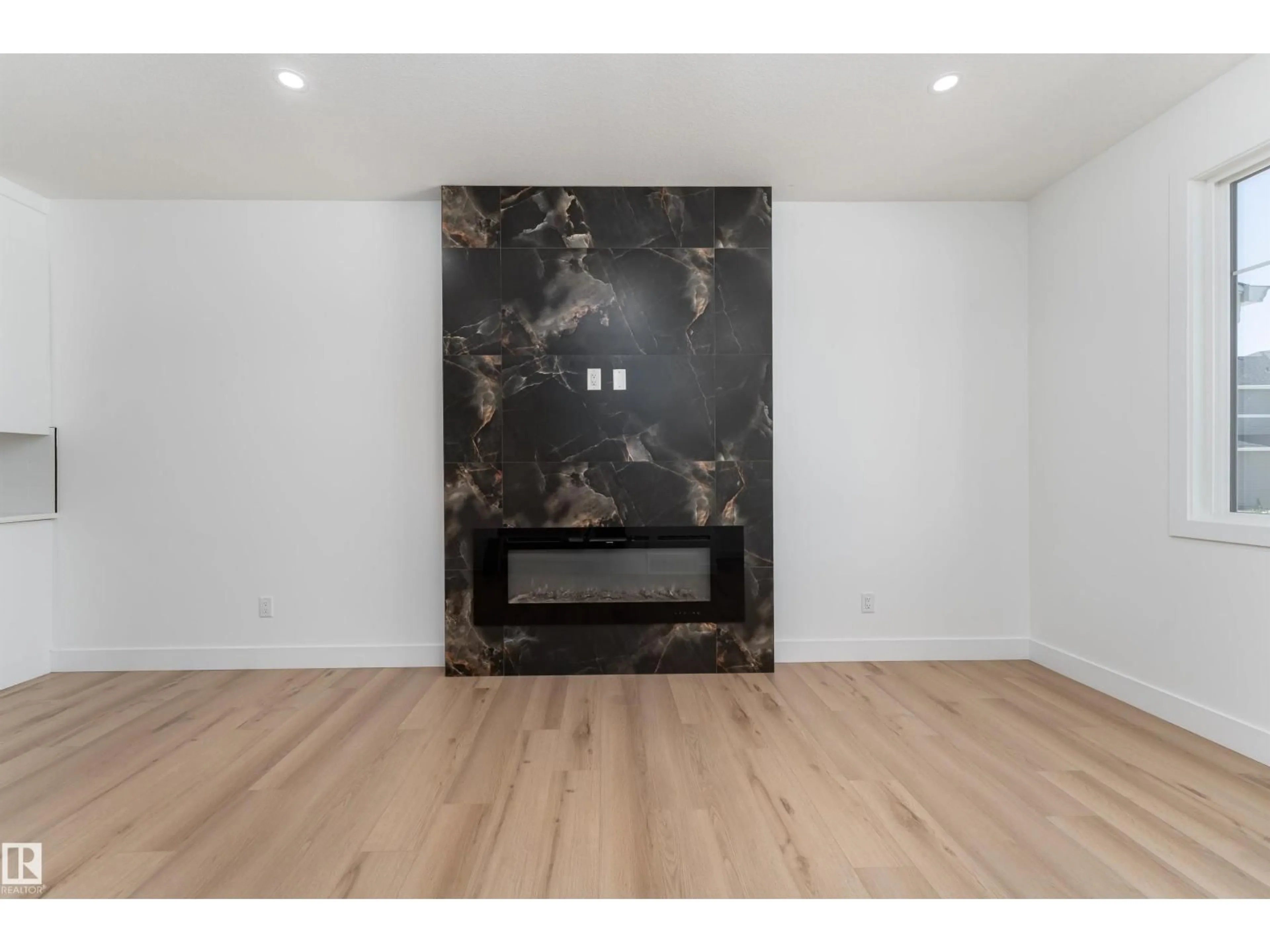 A pic of a room for 3105 MAGPIE WY, Edmonton Alberta T5S0V3
