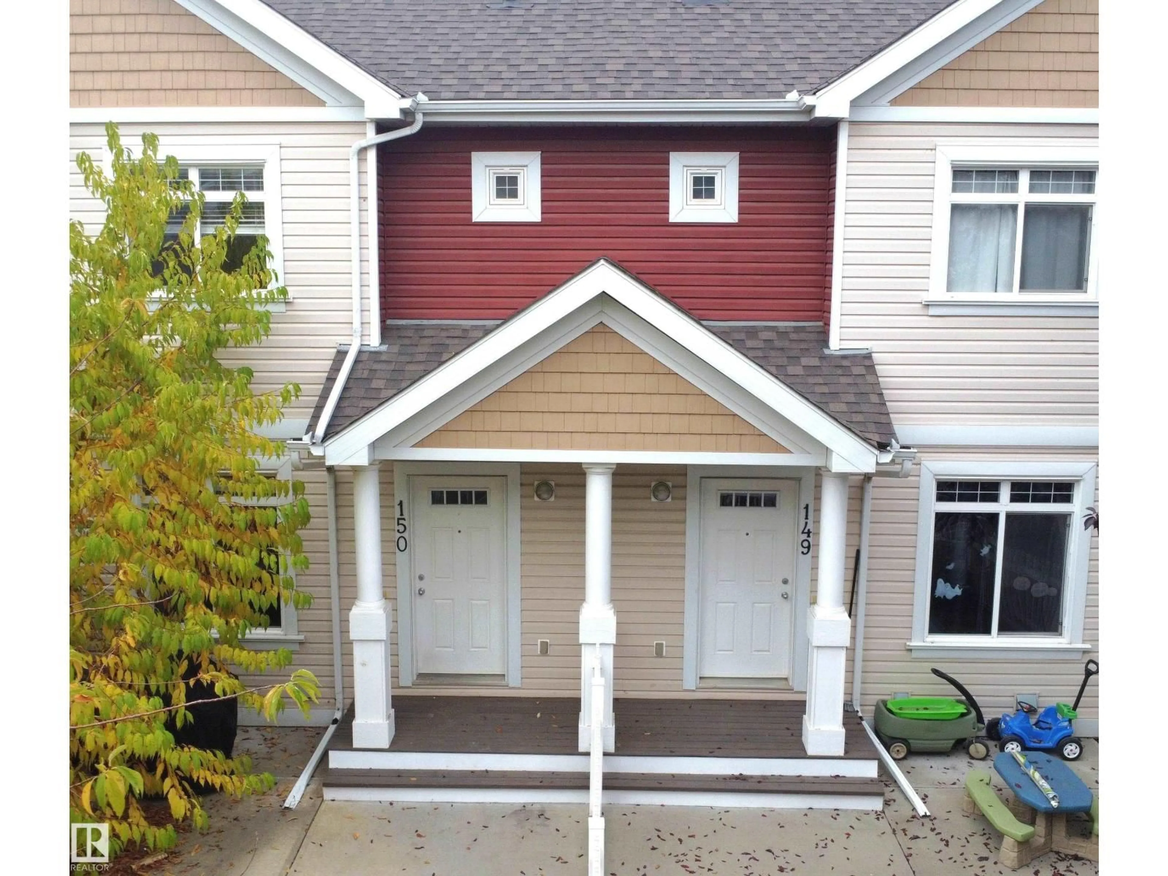 Home with vinyl exterior material, street for SW - 150 1804 70 ST, Edmonton Alberta T6X0H4