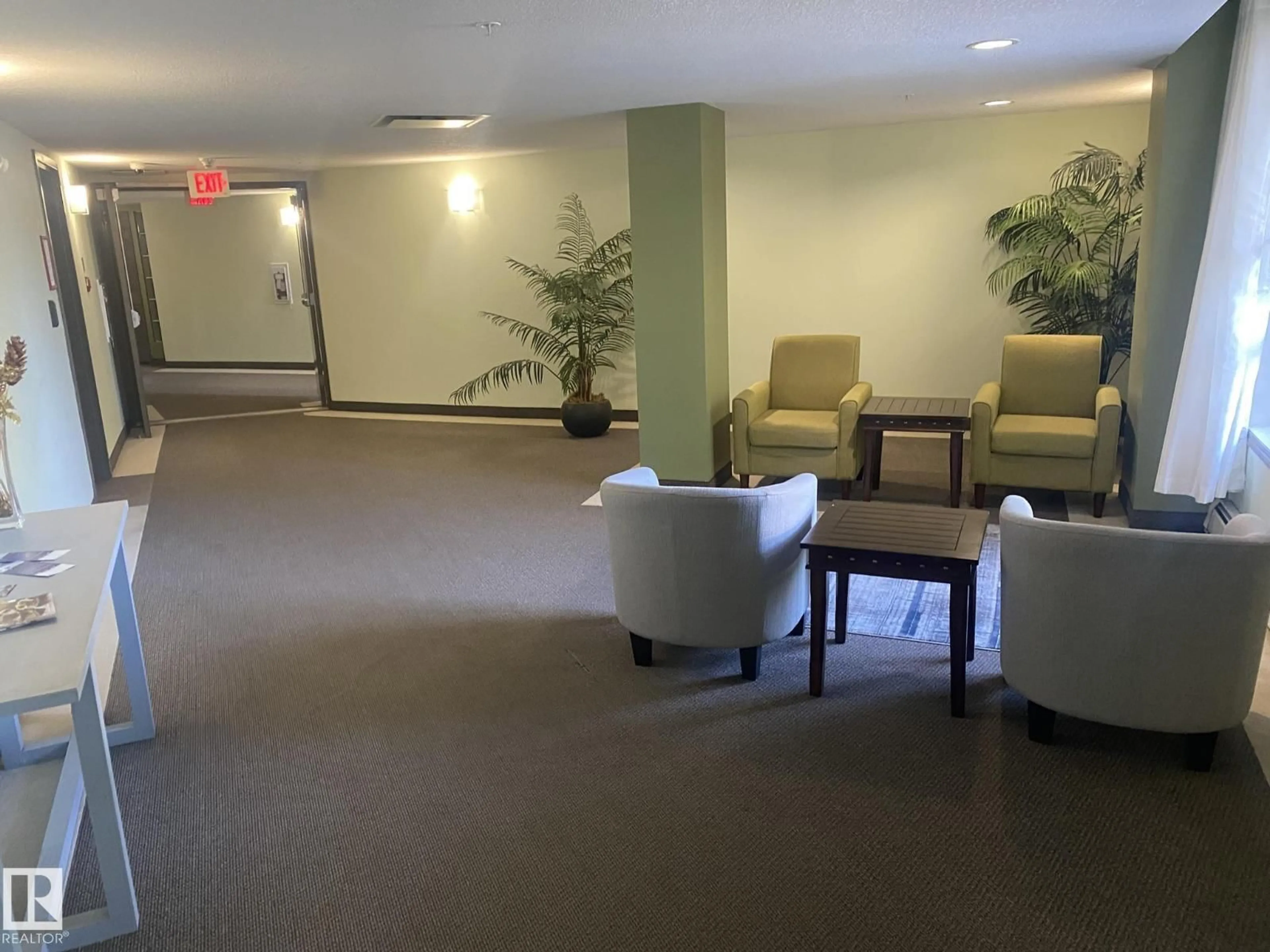 Lobby for 6315 135 AV, Edmonton Alberta T5A5J7