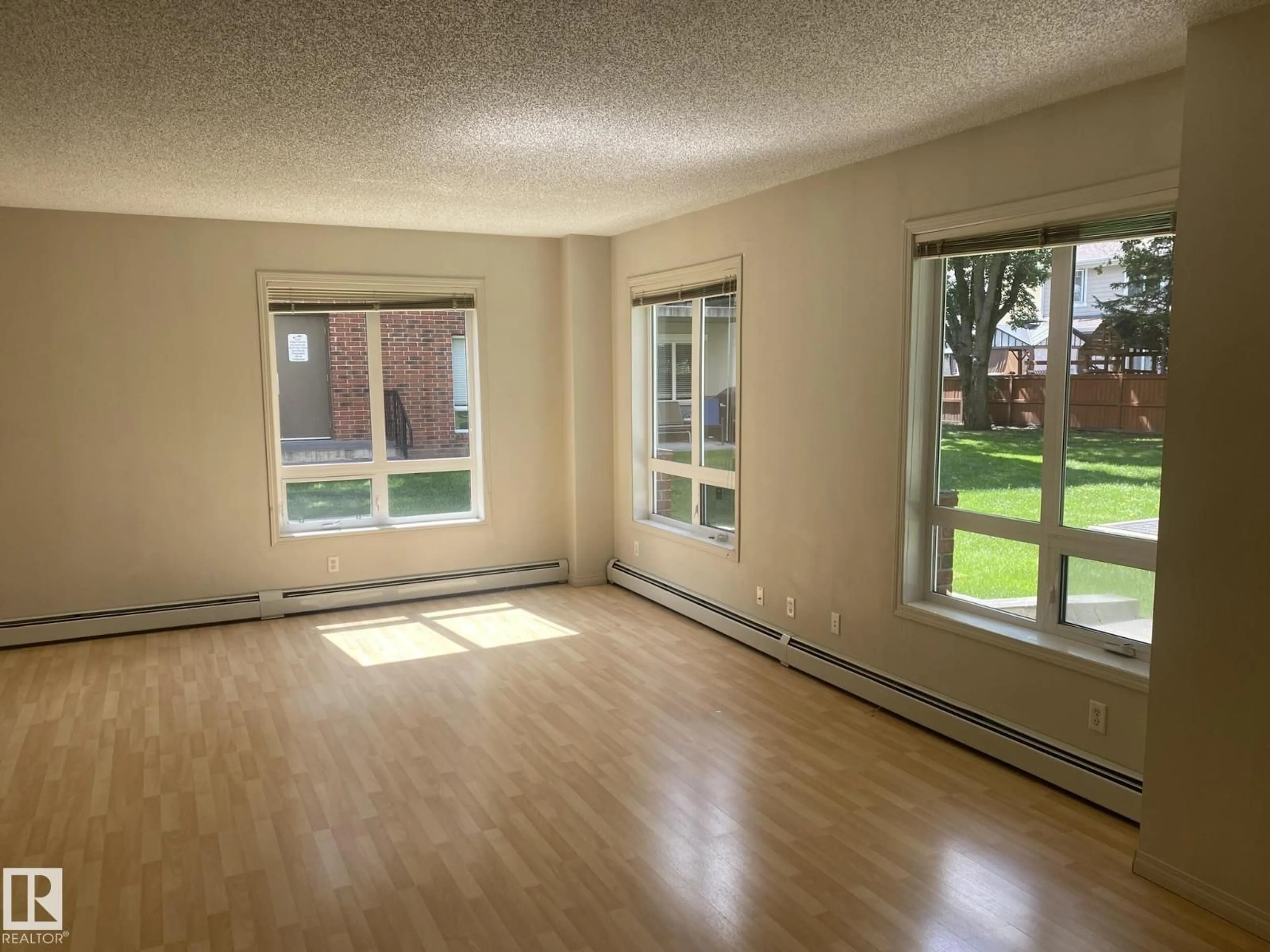 A pic of a room for 6315 135 AV, Edmonton Alberta T5A5J7